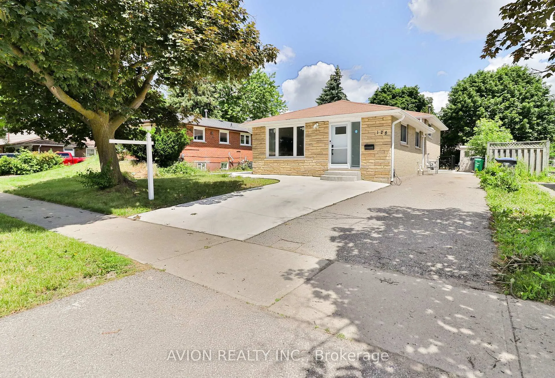 Photo 31 of 128 Rutherford Road N, Brampton, Madoc — HOMEH