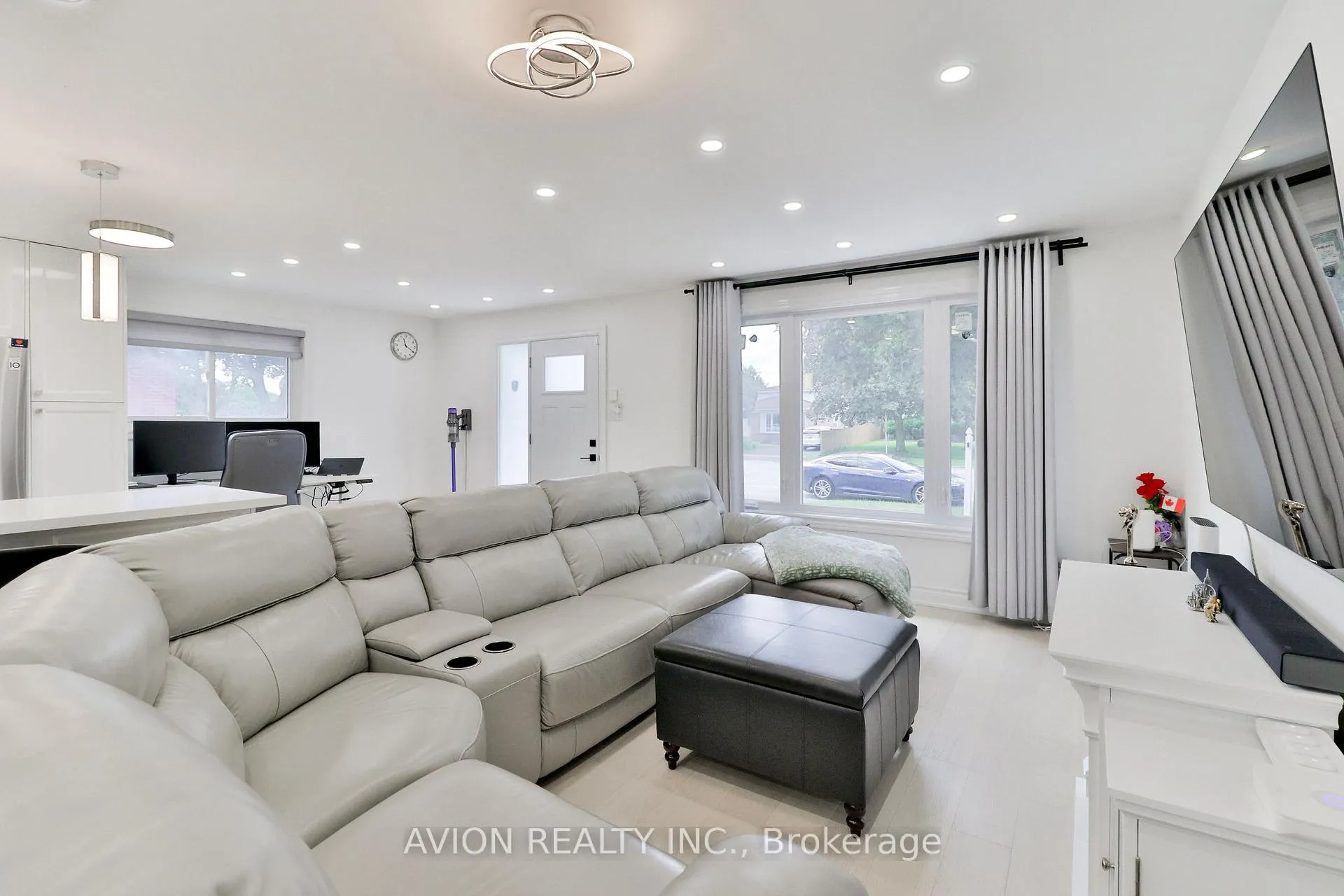 Photo 5 of 128 Rutherford Road N, Brampton, Madoc — HOMEH
