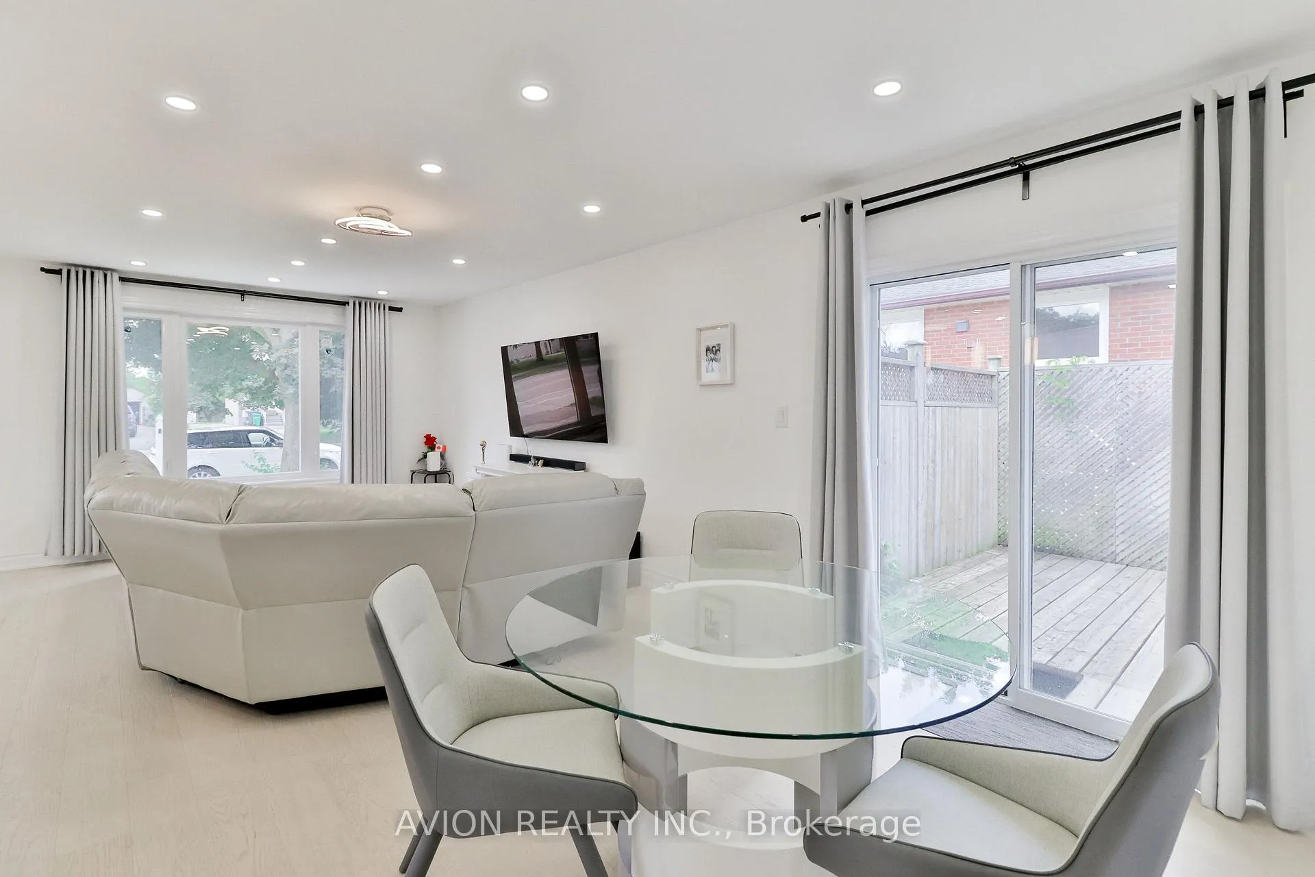Photo 9 of 128 Rutherford Road N, Brampton, Madoc — HOMEH