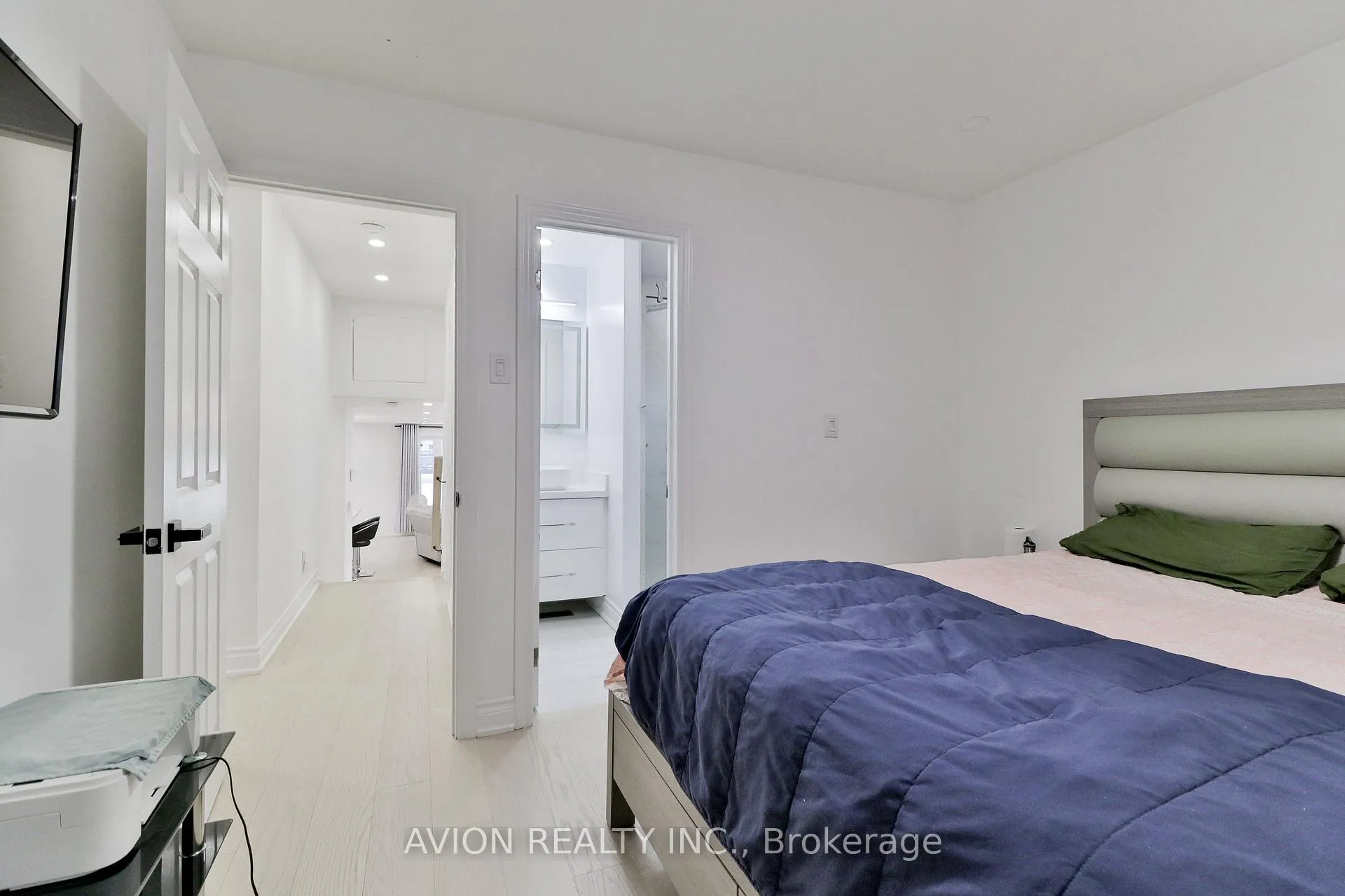 Photo 15 of 128 Rutherford Road N, Brampton, Madoc — HOMEH