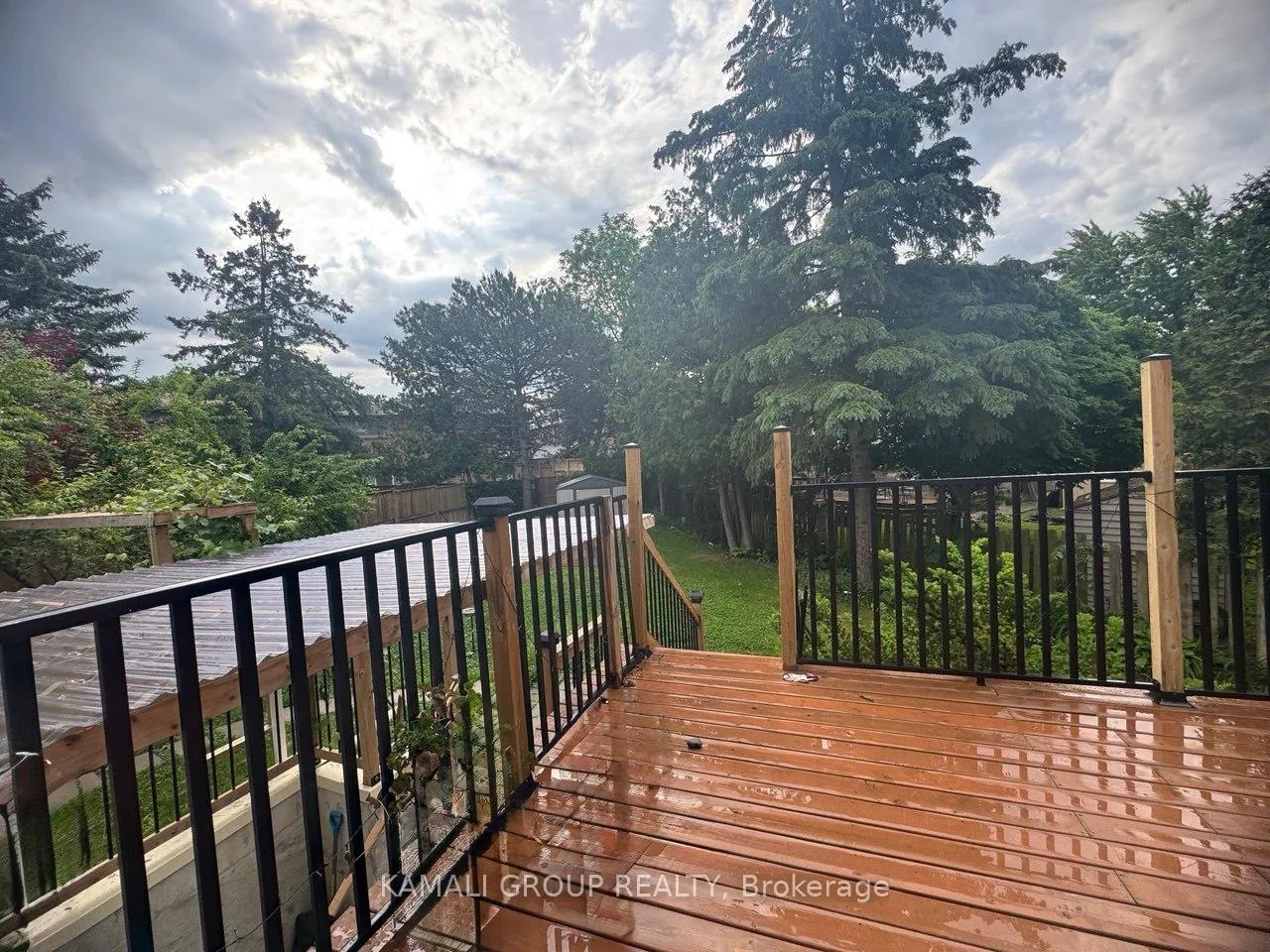 Photo 1 of 24 Valhalla Court, Aurora, Aurora Village — HOMEH