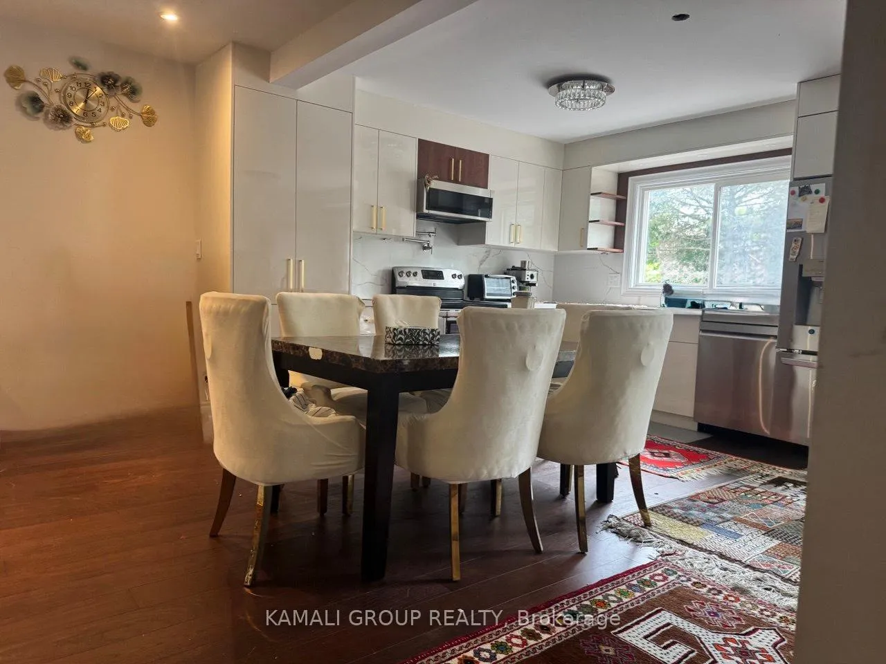 Photo 4 of 24 Valhalla Court, Aurora, Aurora Village — HOMEH