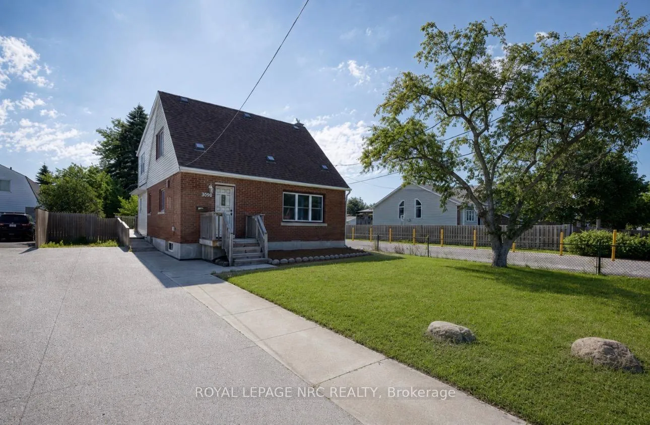 Photo 2 of 3090 Dorchester Road, Niagara Falls, Stamford — HOMEH