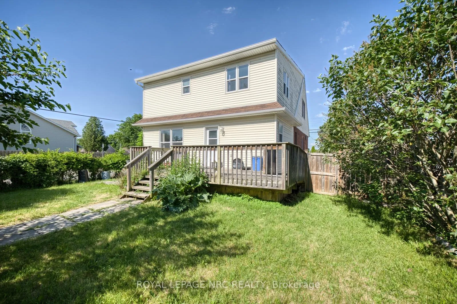 Photo 3 of 3090 Dorchester Road, Niagara Falls, Stamford — HOMEH