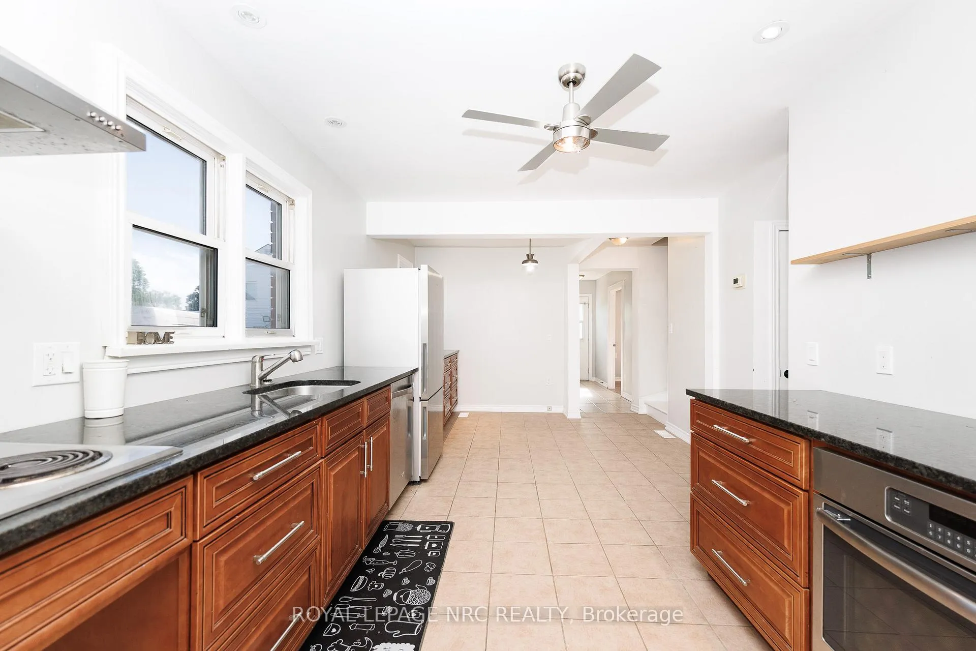 Photo 11 of 3090 Dorchester Road, Niagara Falls, Stamford — HOMEH