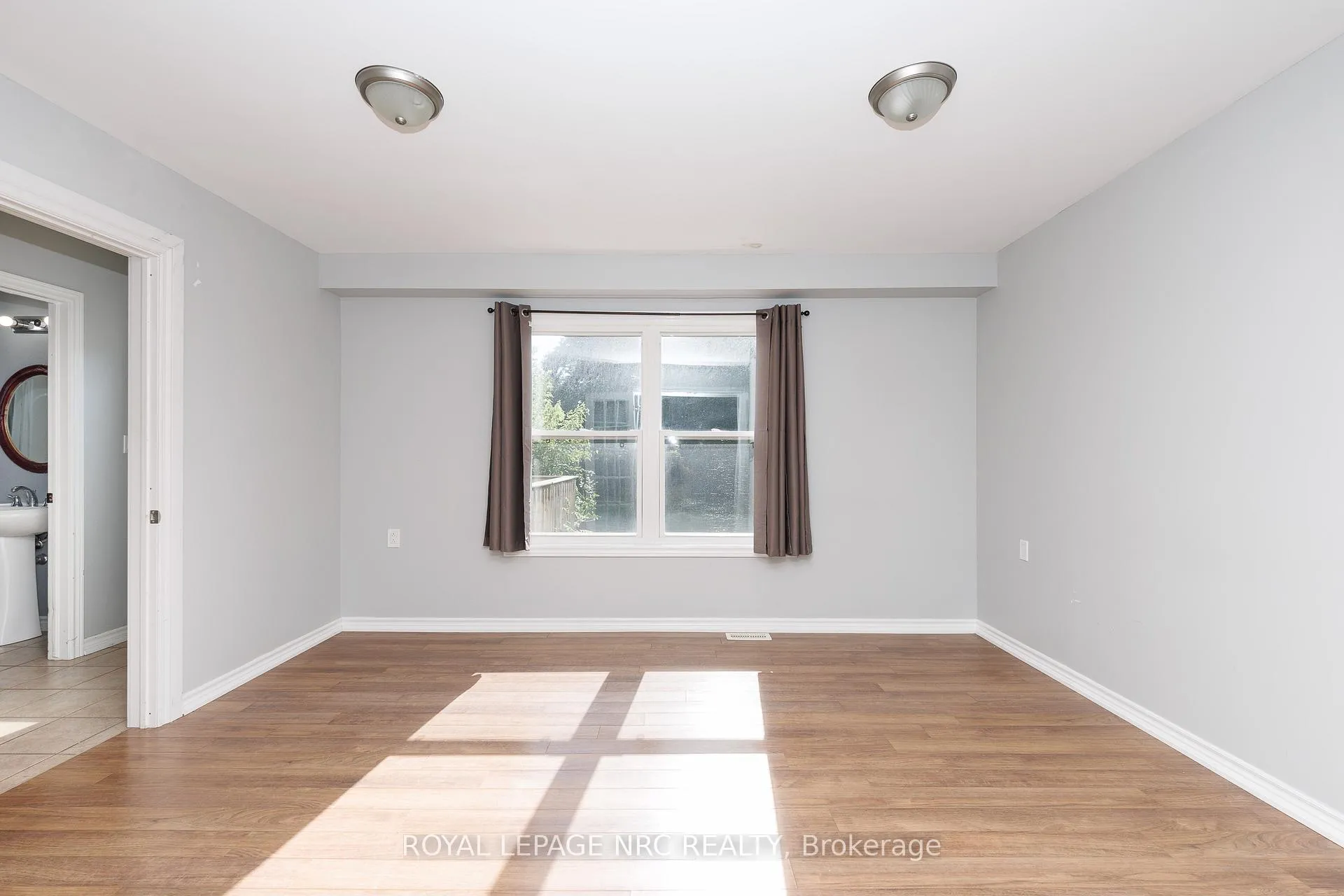 Photo 19 of 3090 Dorchester Road, Niagara Falls, Stamford — HOMEH