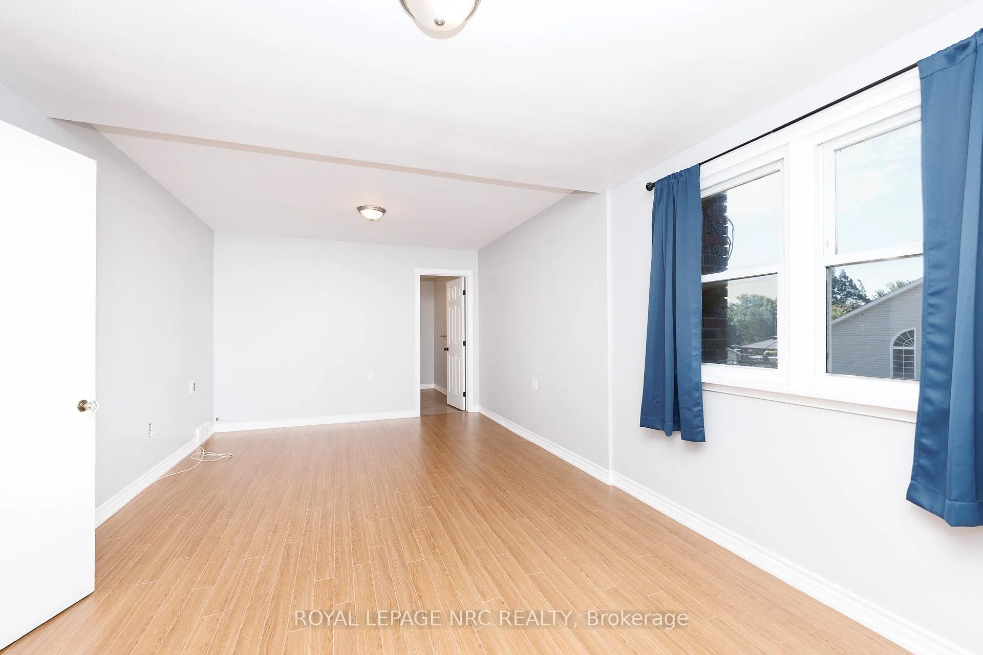 Photo 22 of 3090 Dorchester Road, Niagara Falls, Stamford — HOMEH