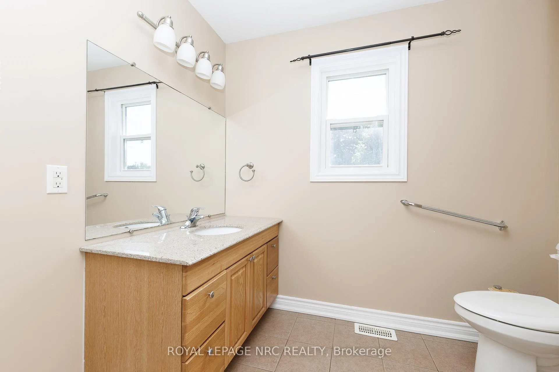 Photo 30 of 3090 Dorchester Road, Niagara Falls, Stamford — HOMEH