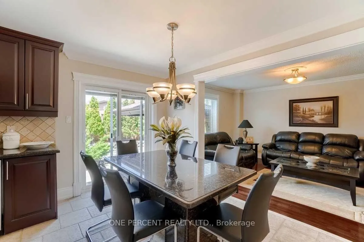 Photo 9 of 15 Beaverhall Road, Brampton, Brampton West — HOMEH