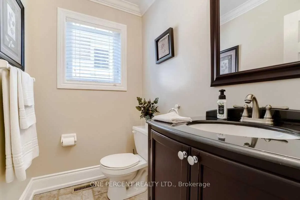 Photo 12 of 15 Beaverhall Road, Brampton, Brampton West — HOMEH