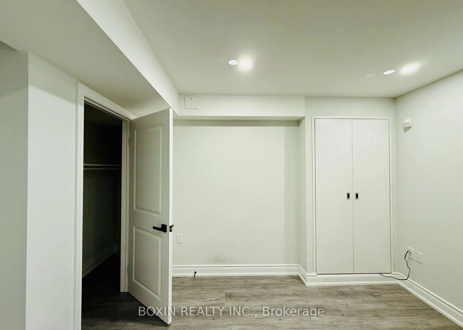 Photo 3 of Unit Basement Room 3, 1 Adirondack Gate, Scarborough, L'Amoreaux — HOMEH