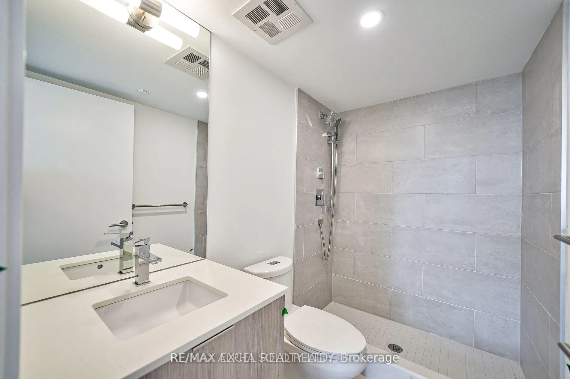 Photo 6 of Unit 1402, 47 Mutual Street, Toronto, Church-Yonge Corridor — HOMEH