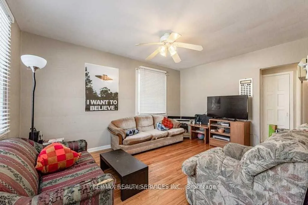 Photo 3 of 245 Haddon Ave, Hamilton, Ainslie Wood — HOMEH