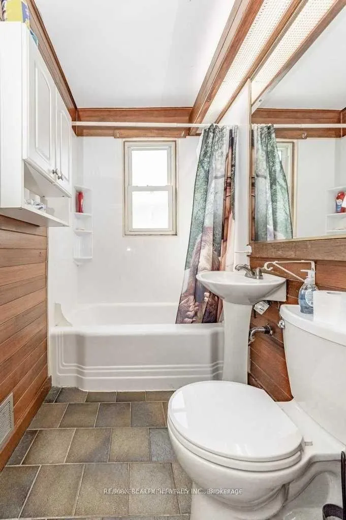 Photo 12 of 245 Haddon Ave, Hamilton, Ainslie Wood — HOMEH