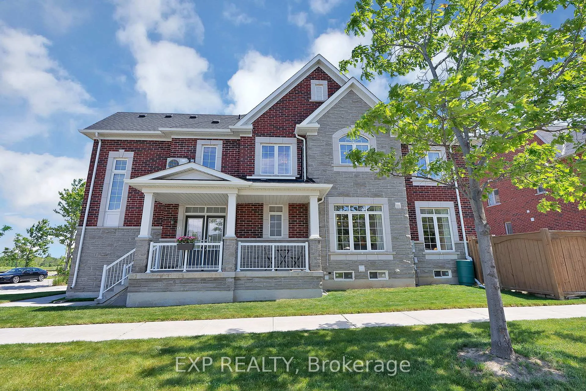Photo 1 of 51 Living Crescent, Markham, Victoria Square — HOMEH