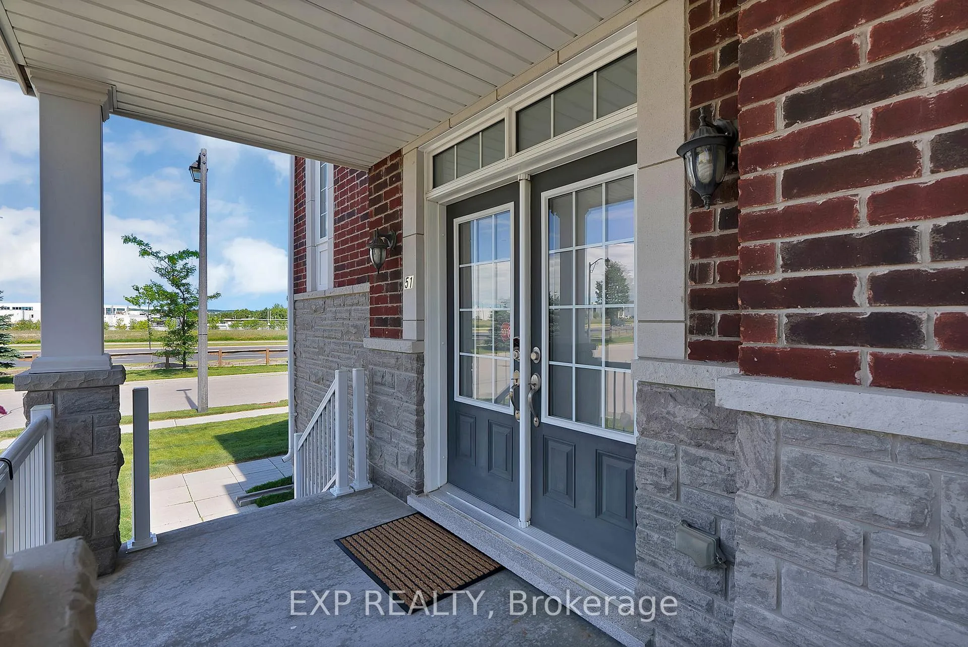 Photo 5 of 51 Living Crescent, Markham, Victoria Square — HOMEH
