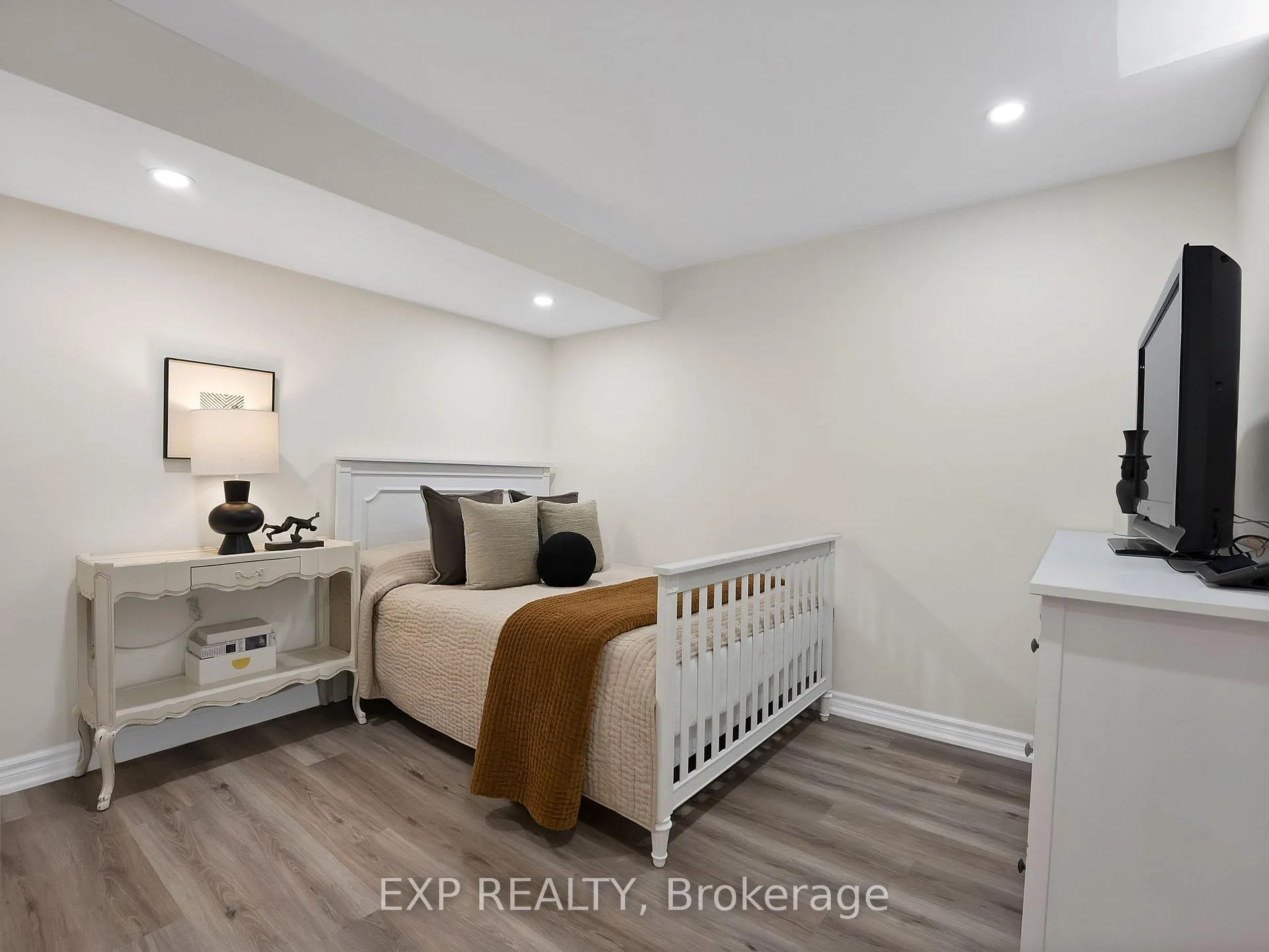 Photo 43 of 51 Living Crescent, Markham, Victoria Square — HOMEH