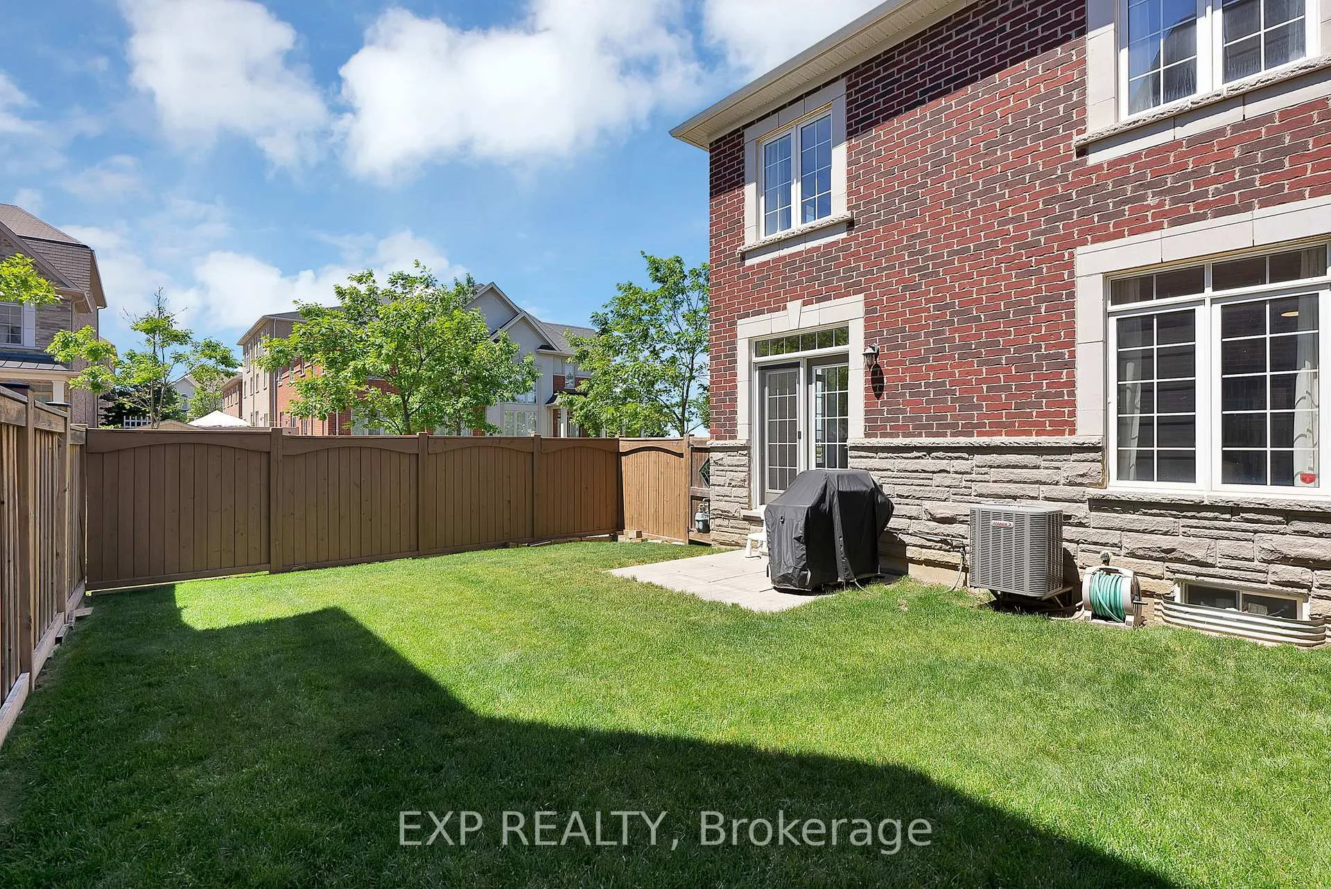 Photo 47 of 51 Living Crescent, Markham, Victoria Square — HOMEH