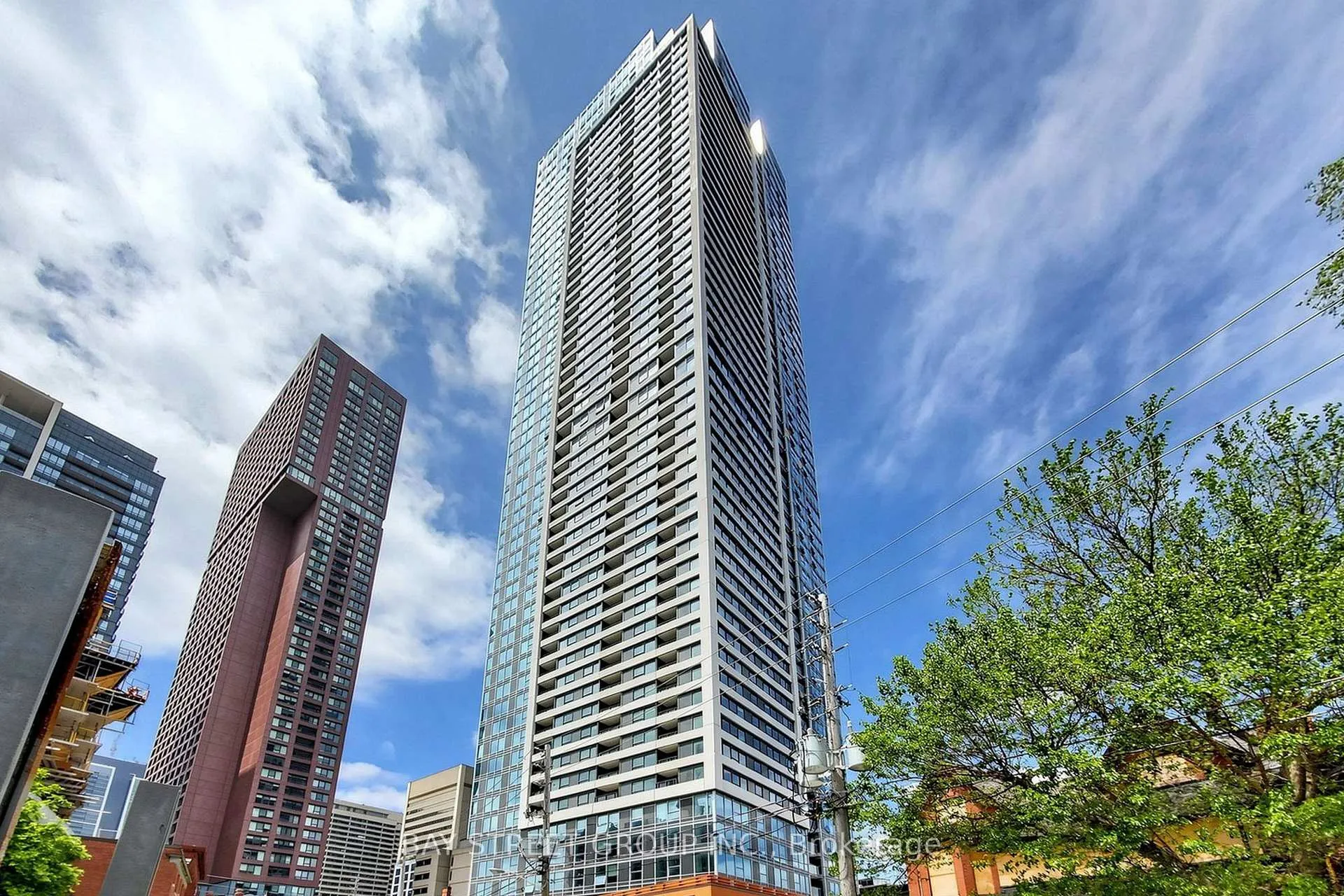 Photo 2 of Unit 2302, 609 Sherbourne Street, Toronto, North St. James Town — HOMEH