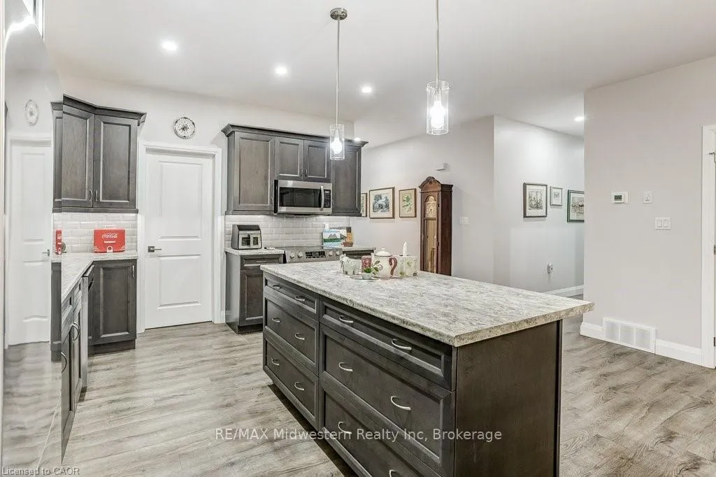 Photo 16 of 273 Queen Street, North Perth, Elma — HOMEH