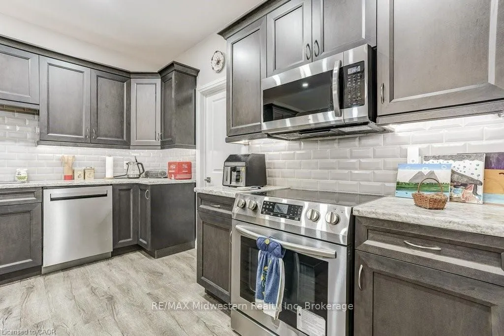 Photo 18 of 273 Queen Street, North Perth, Elma — HOMEH