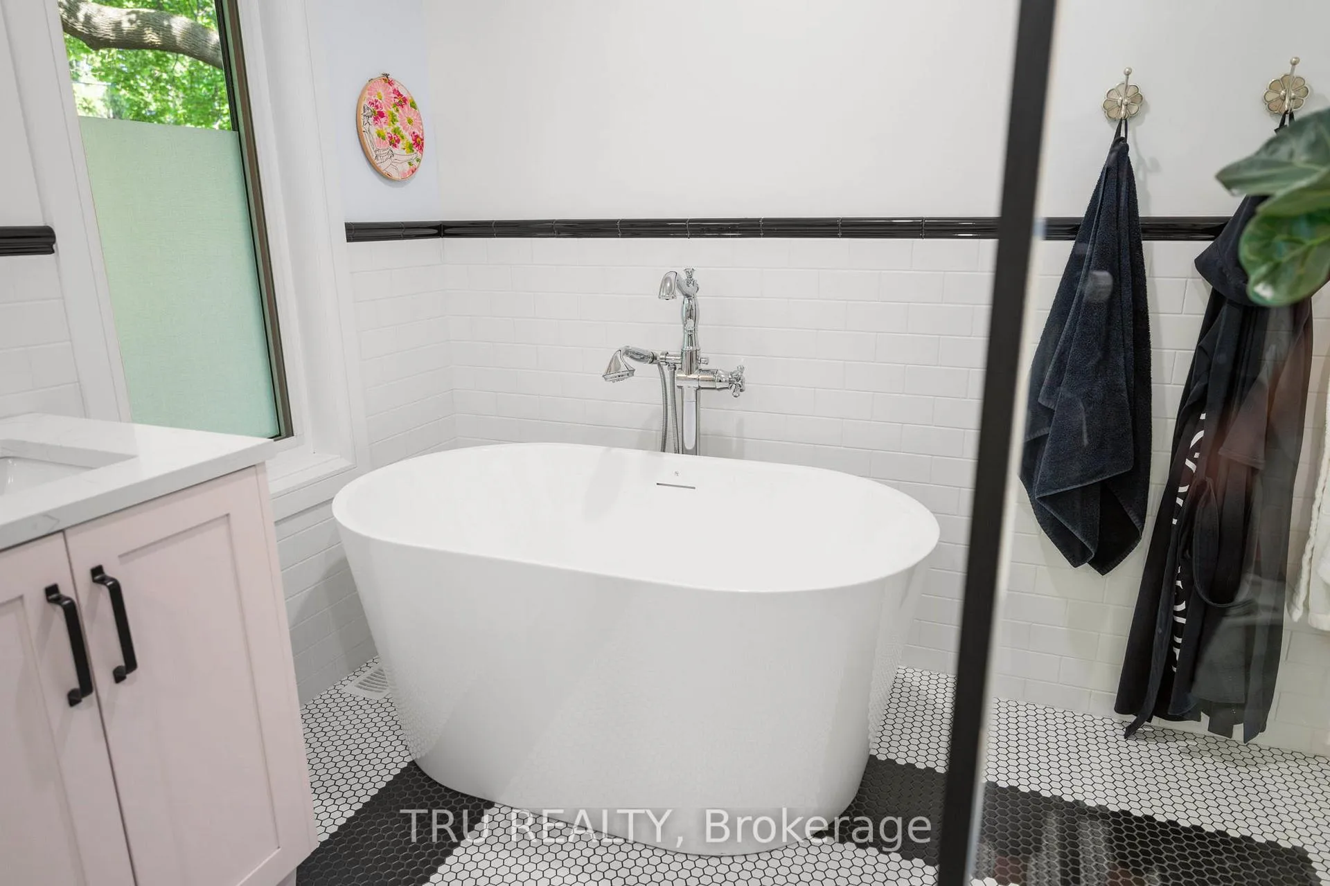 Photo 28 of 64 Stevenson Avenue, Ottawa, Carlington — HOMEH