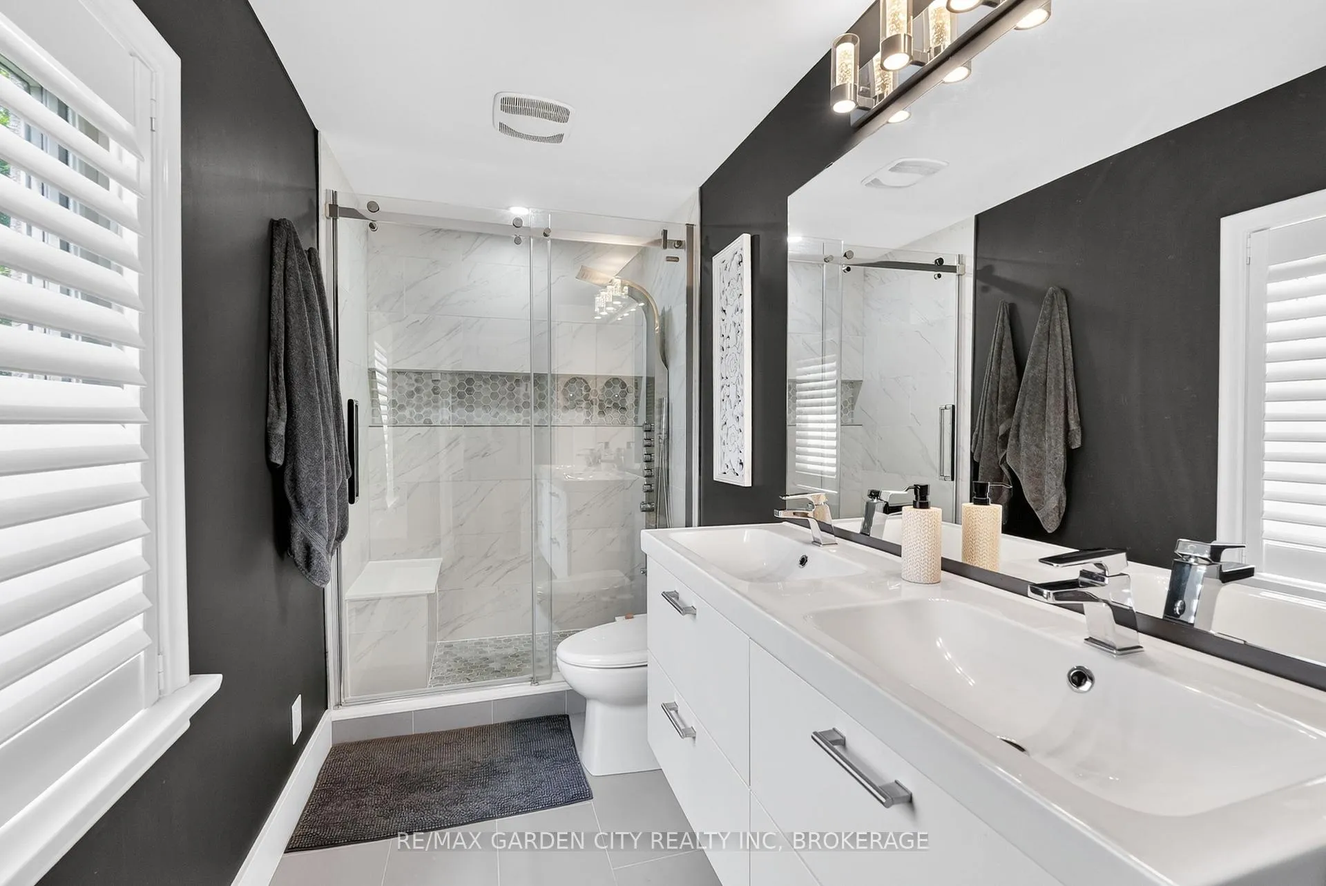 Photo 24 of 118 Riverdale Drive, St. Catharines, Old Glenridge — HOMEH