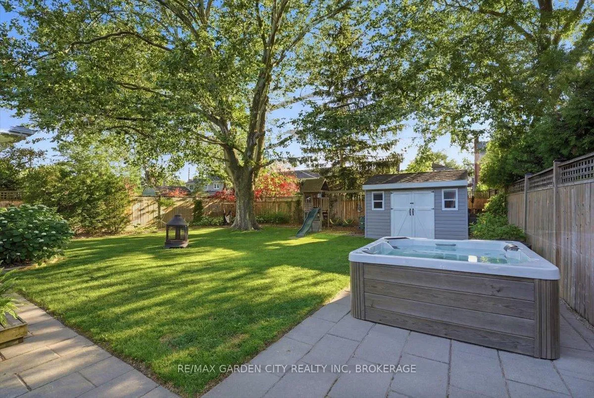 Photo 45 of 118 Riverdale Drive, St. Catharines, Old Glenridge — HOMEH