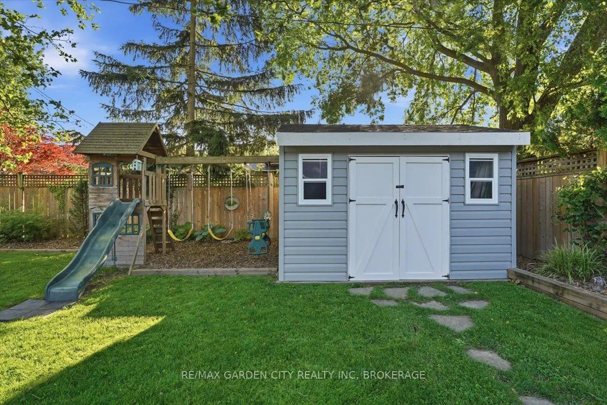 Photo 46 of 118 Riverdale Drive, St. Catharines, Old Glenridge — HOMEH