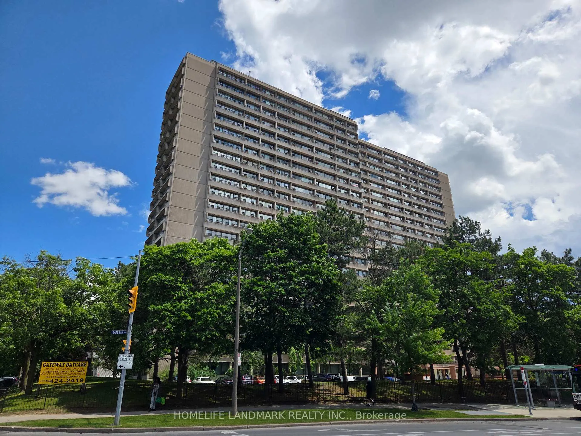 Photo 1 of Unit 301, 100 Leeward Glenway, Toronto, Flemingdon Park — HOMEH