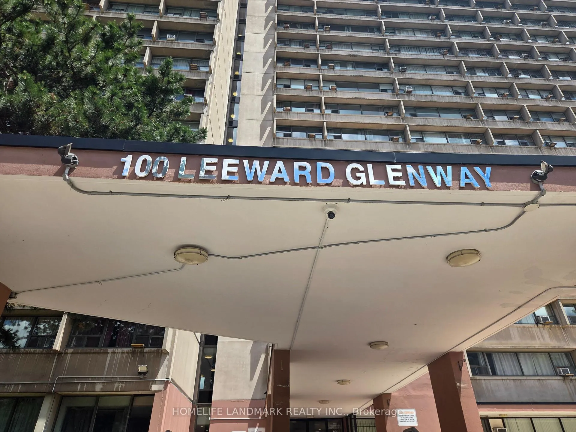 Photo 3 of Unit 301, 100 Leeward Glenway, Toronto, Flemingdon Park — HOMEH