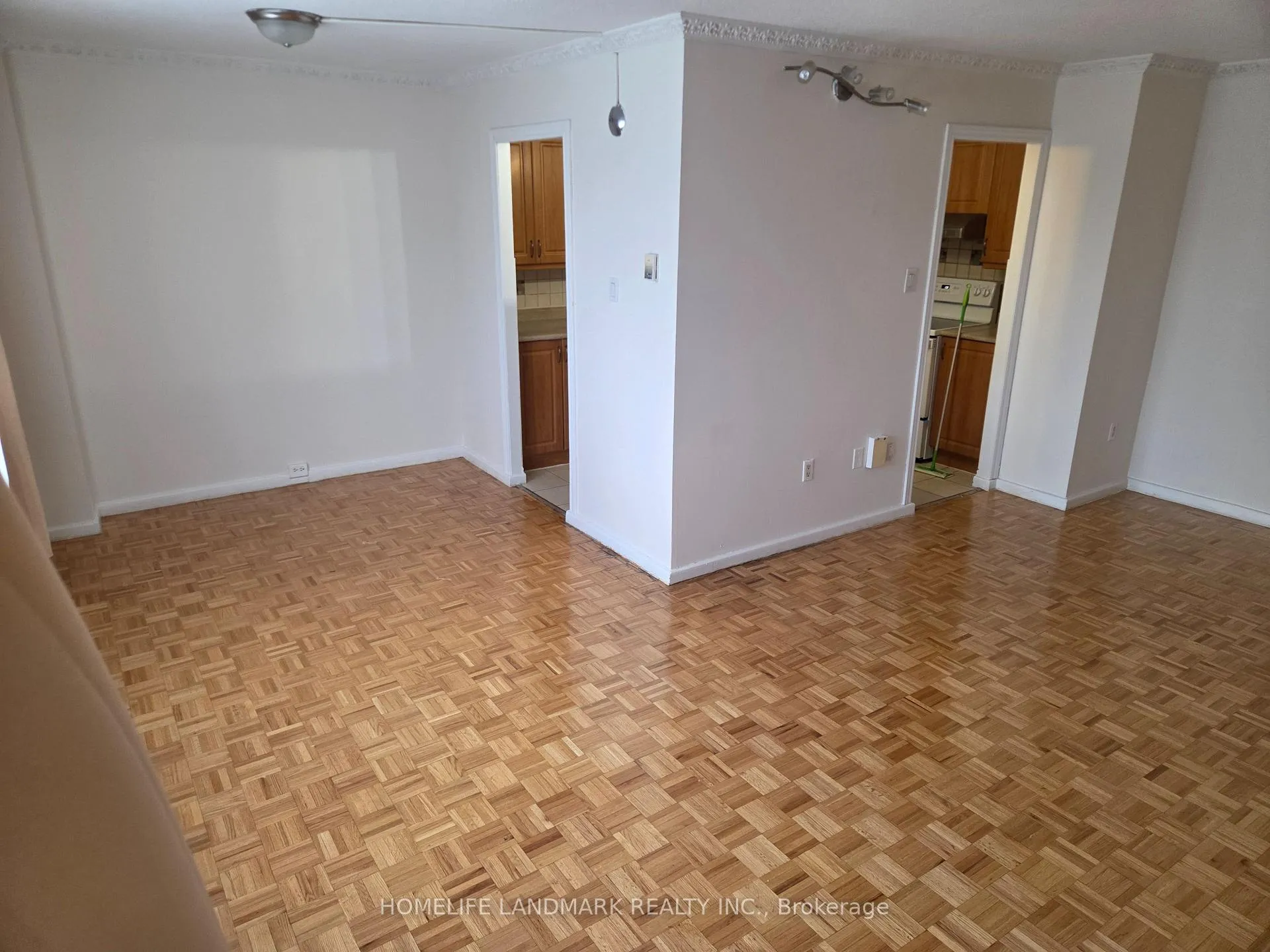 Photo 6 of Unit 301, 100 Leeward Glenway, Toronto, Flemingdon Park — HOMEH