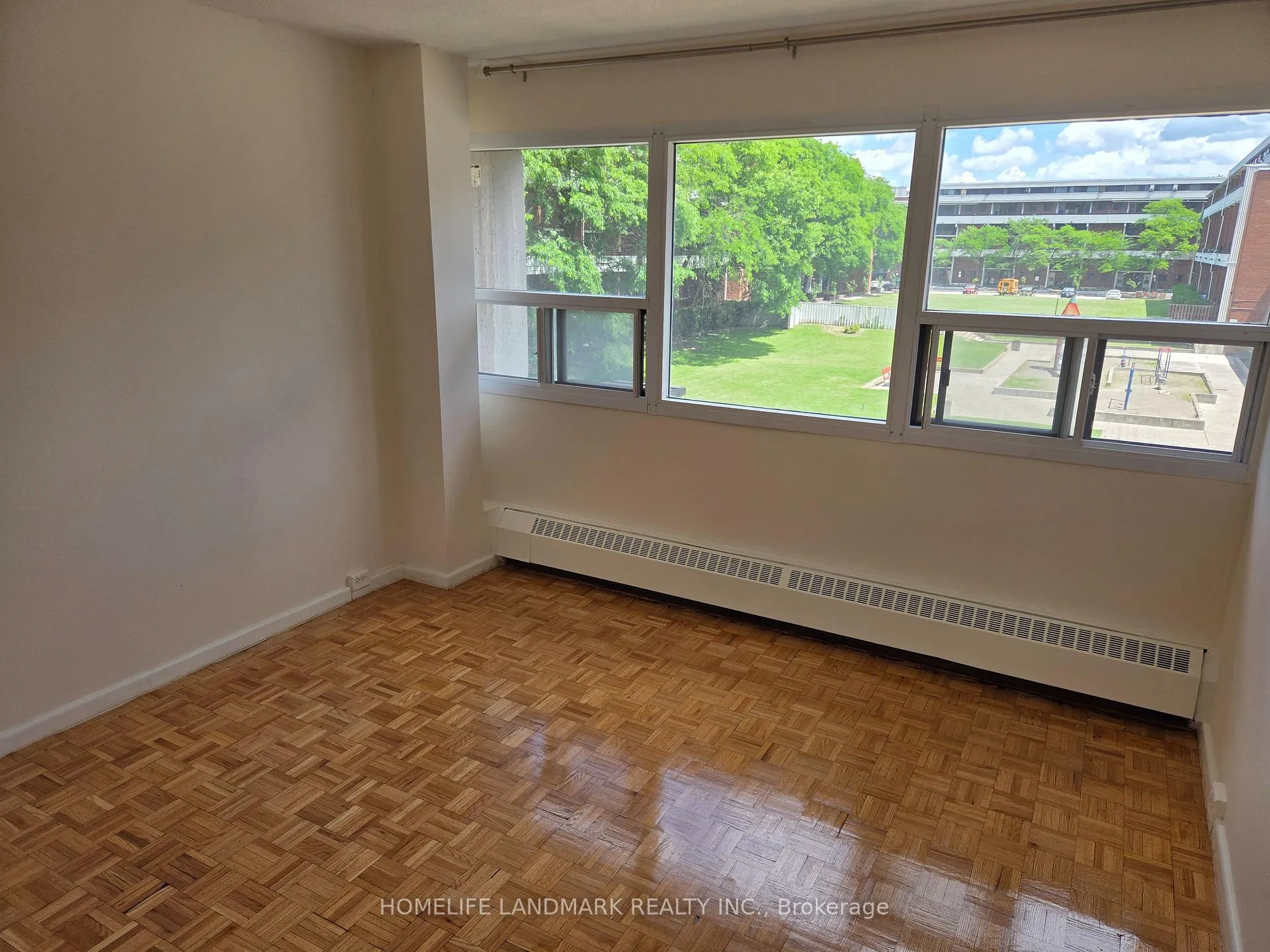 Photo 18 of Unit 301, 100 Leeward Glenway, Toronto, Flemingdon Park — HOMEH