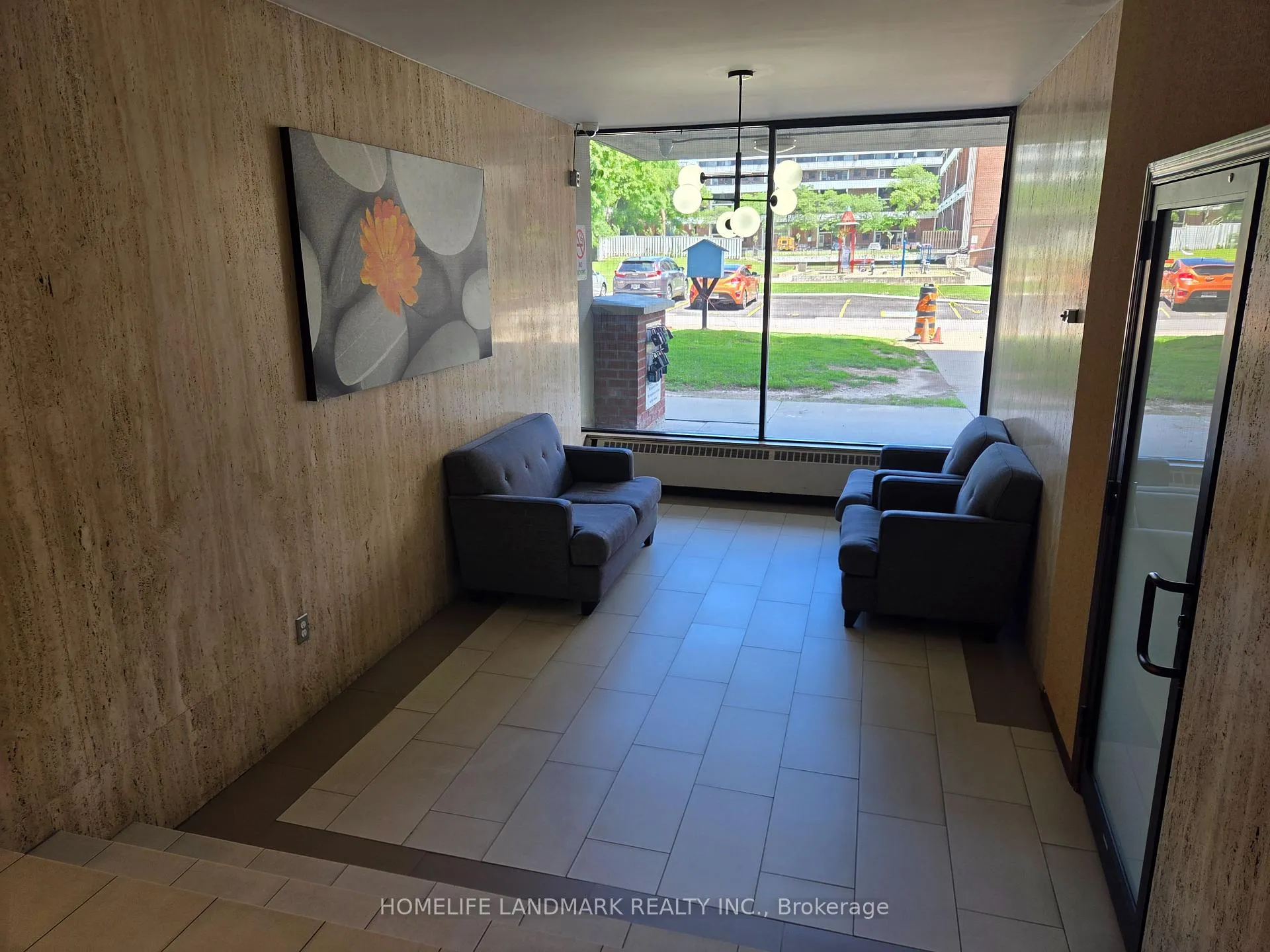 Photo 23 of Unit 301, 100 Leeward Glenway, Toronto, Flemingdon Park — HOMEH
