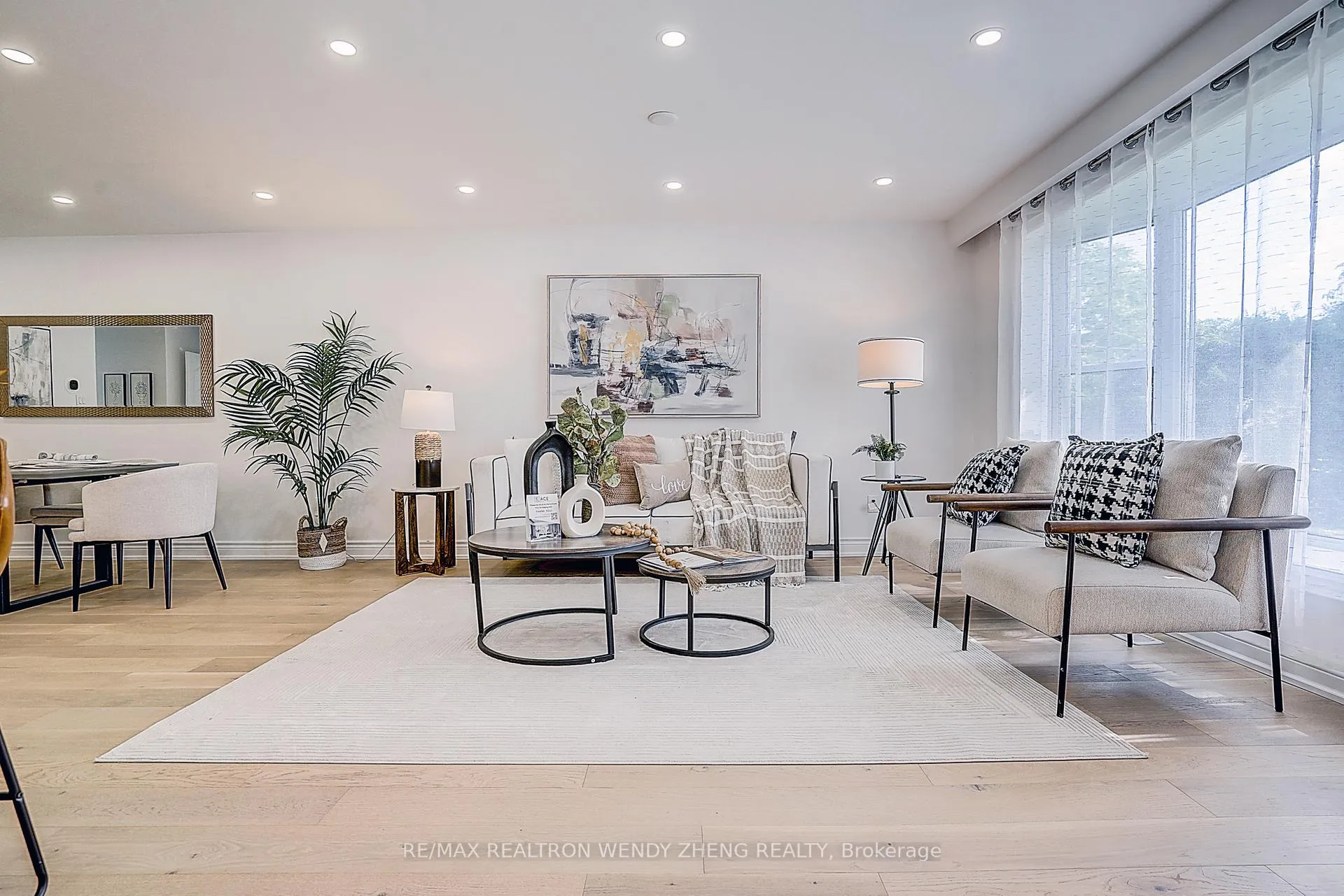 Photo 4 of 47 Sherwood Forest Drive, Markham, Bullock — HOMEH