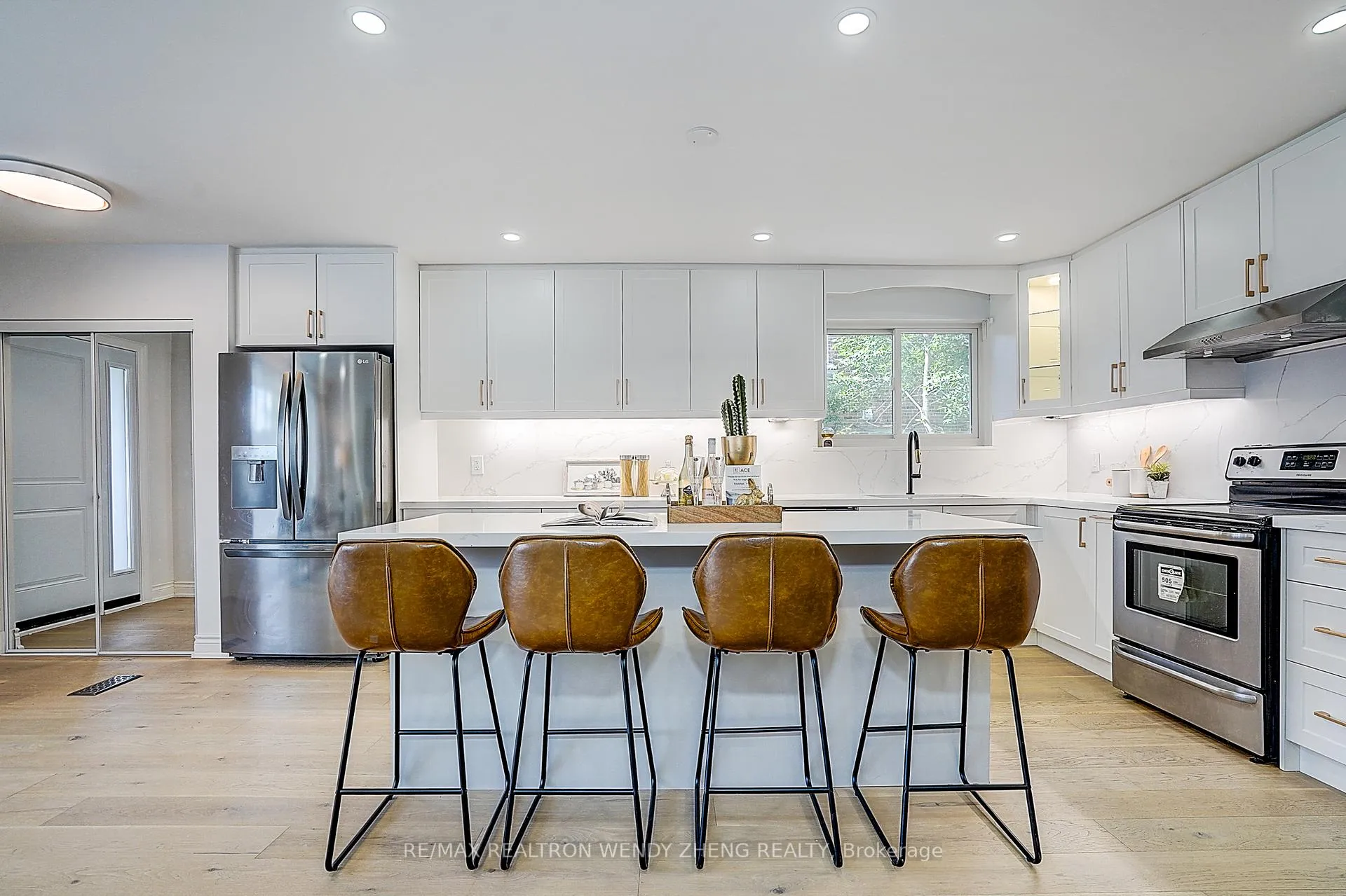 Photo 9 of 47 Sherwood Forest Drive, Markham, Bullock — HOMEH