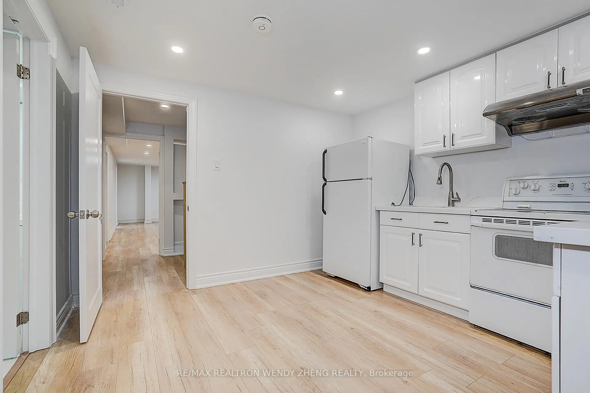 Photo 42 of 47 Sherwood Forest Drive, Markham, Bullock — HOMEH