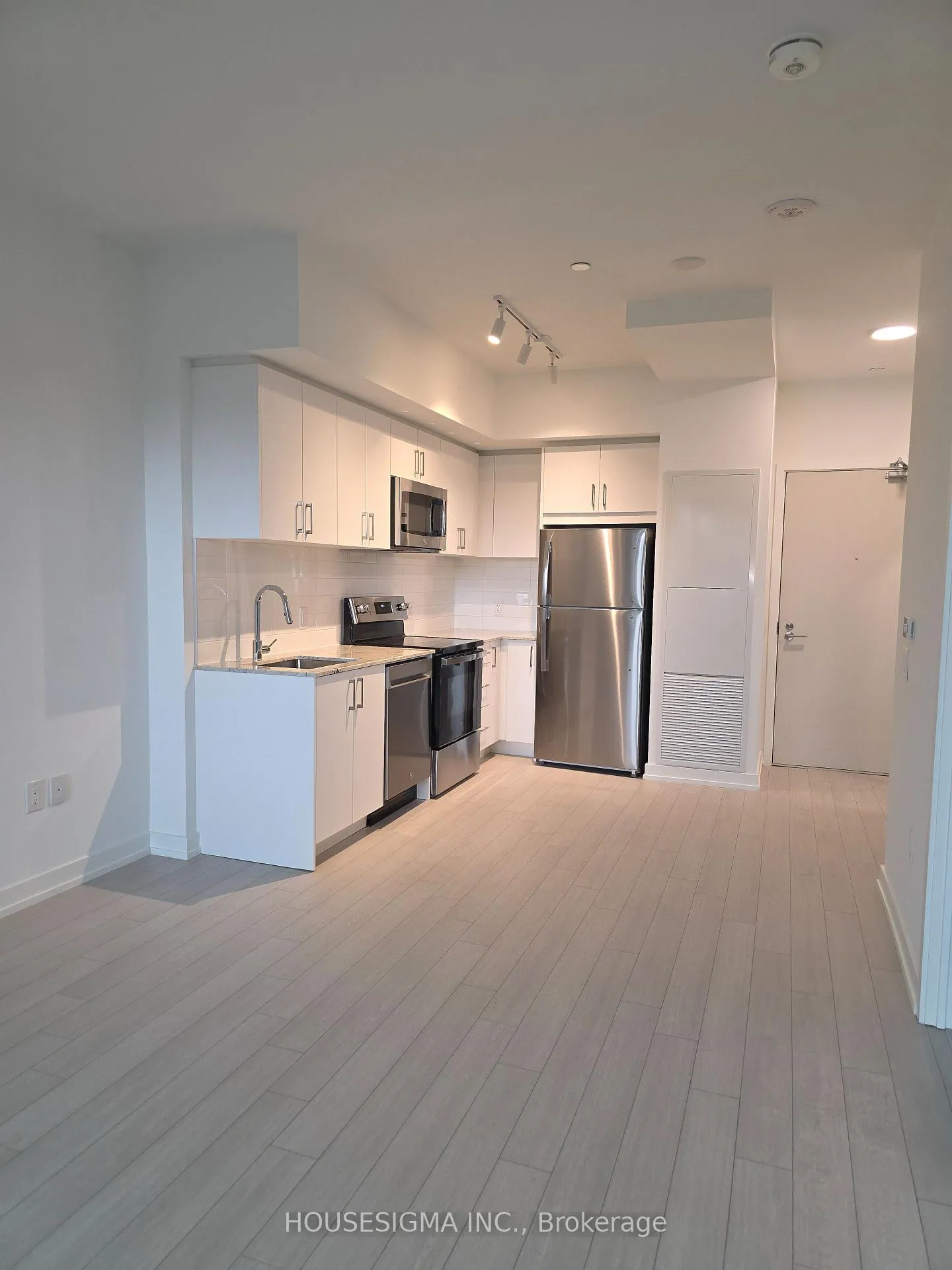 Front of Unit 407, 4010 Eglinton Avenue W