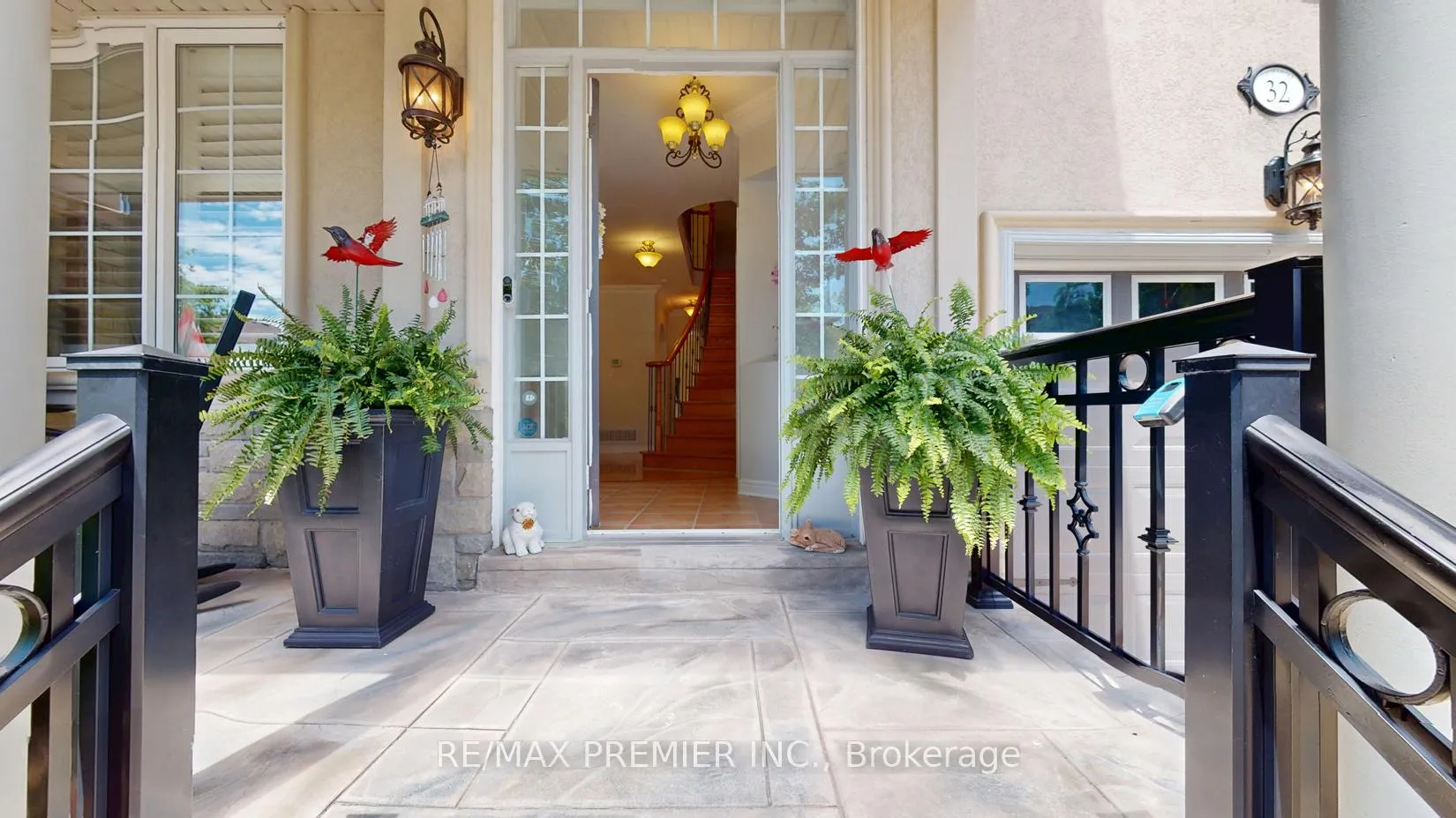 Photo 3 of 32 Timberwolf Crescent, Vaughan, Vellore Village — HOMEH