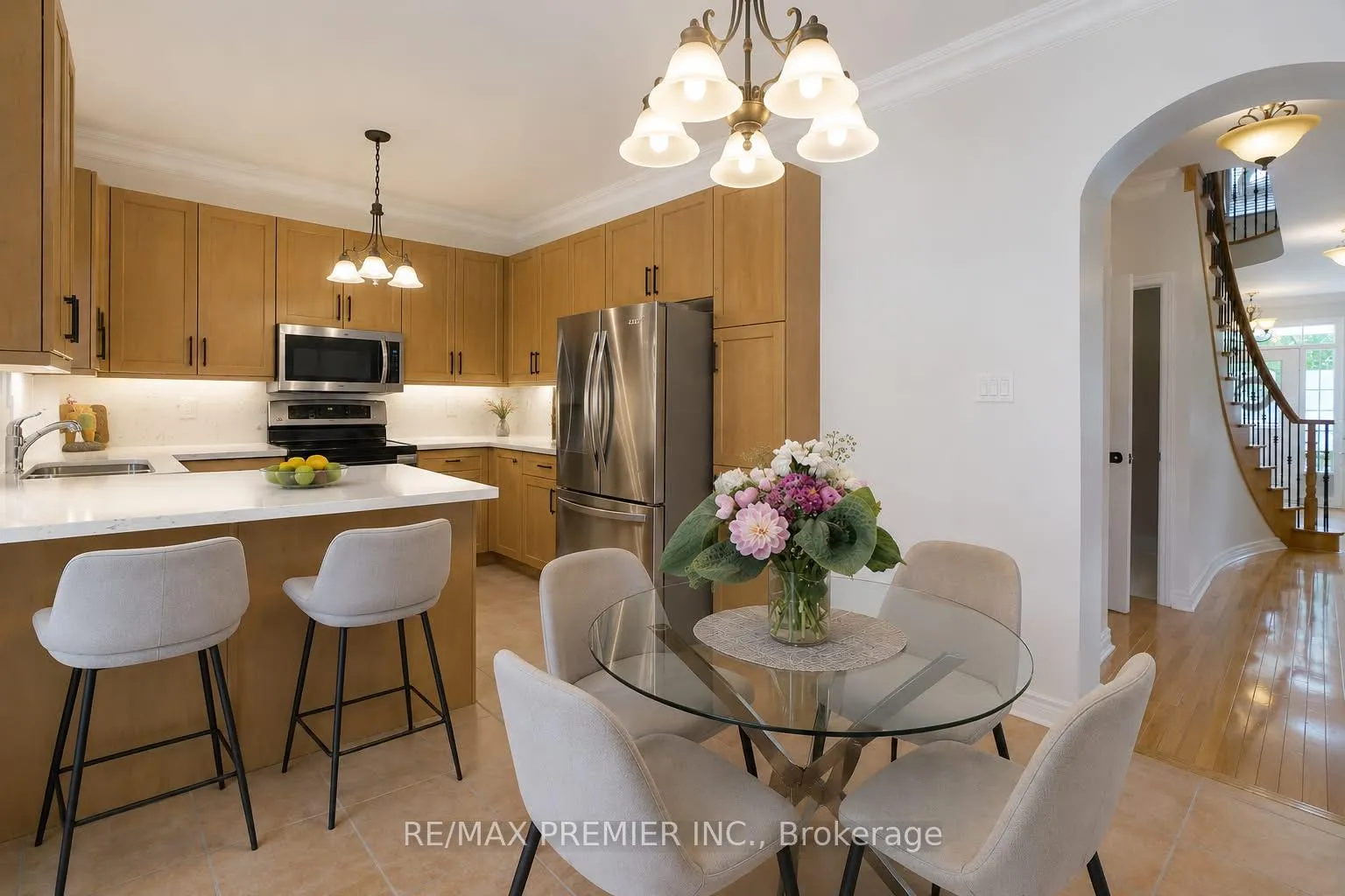 Photo 7 of 32 Timberwolf Crescent, Vaughan, Vellore Village — HOMEH