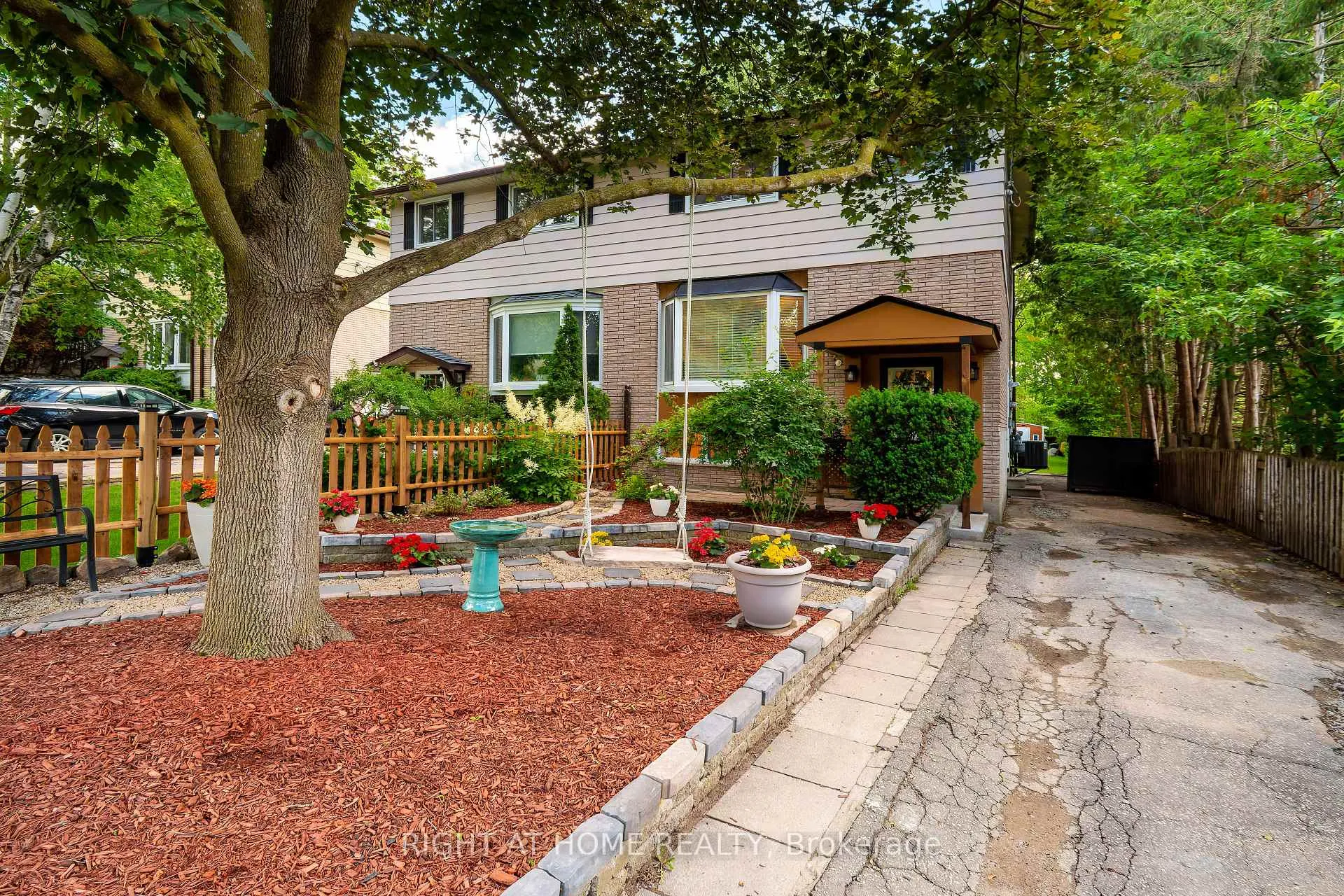 Photo 7 of 55 Hillview Drive, Newmarket, Bristol-London — HOMEH