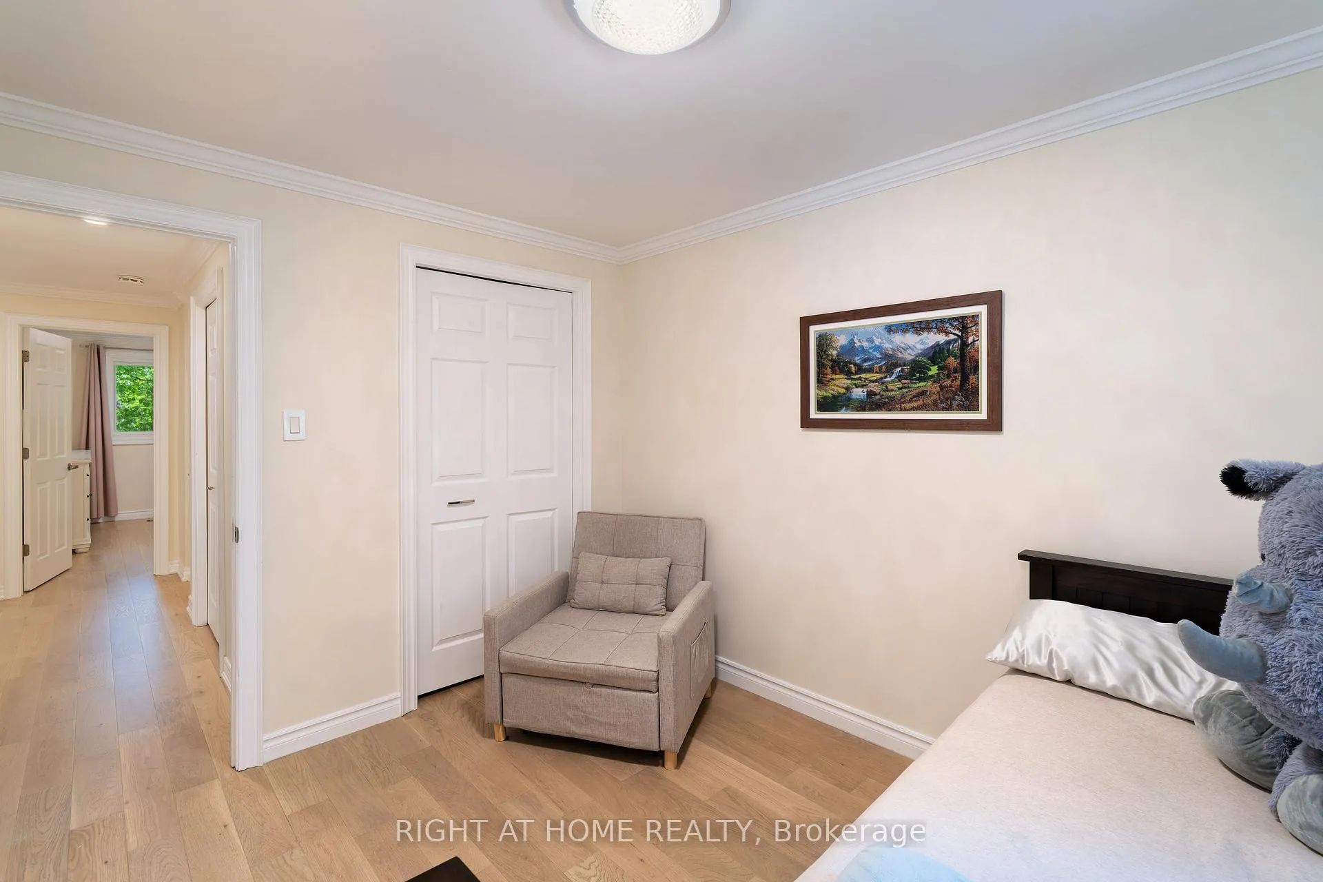 Photo 26 of 55 Hillview Drive, Newmarket, Bristol-London — HOMEH