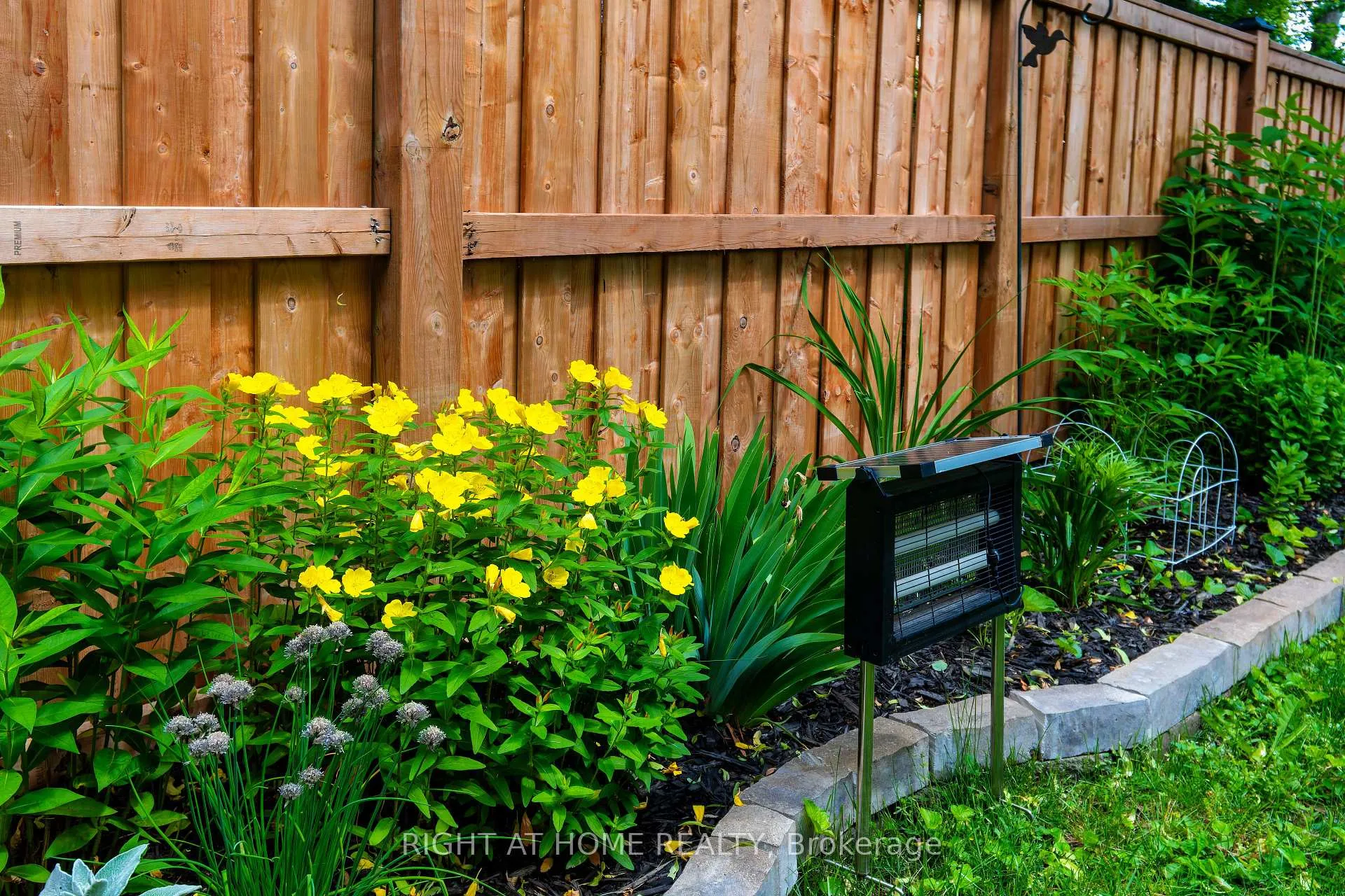 Photo 38 of 55 Hillview Drive, Newmarket, Bristol-London — HOMEH