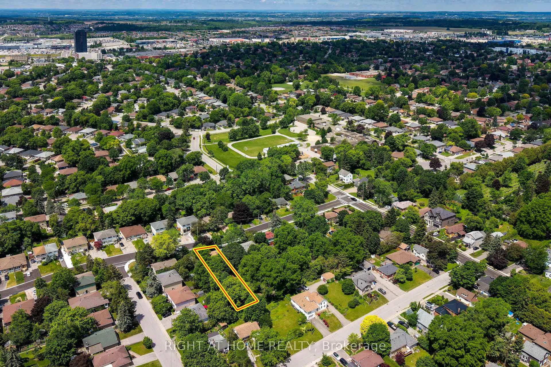 Photo 45 of 55 Hillview Drive, Newmarket, Bristol-London — HOMEH