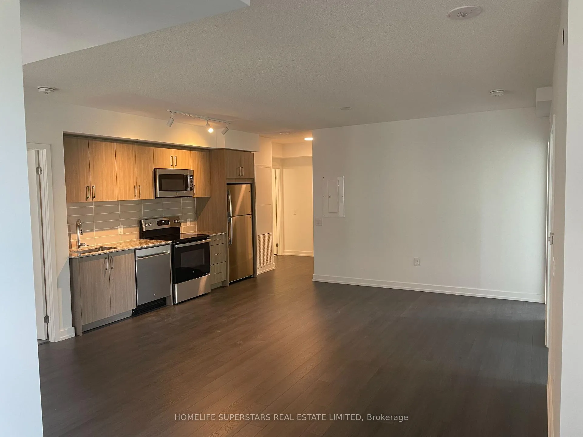 Photo 5 of Unit 315, 4010 Eglinton Avenue W, Etobicoke, Humber Heights — HOMEH