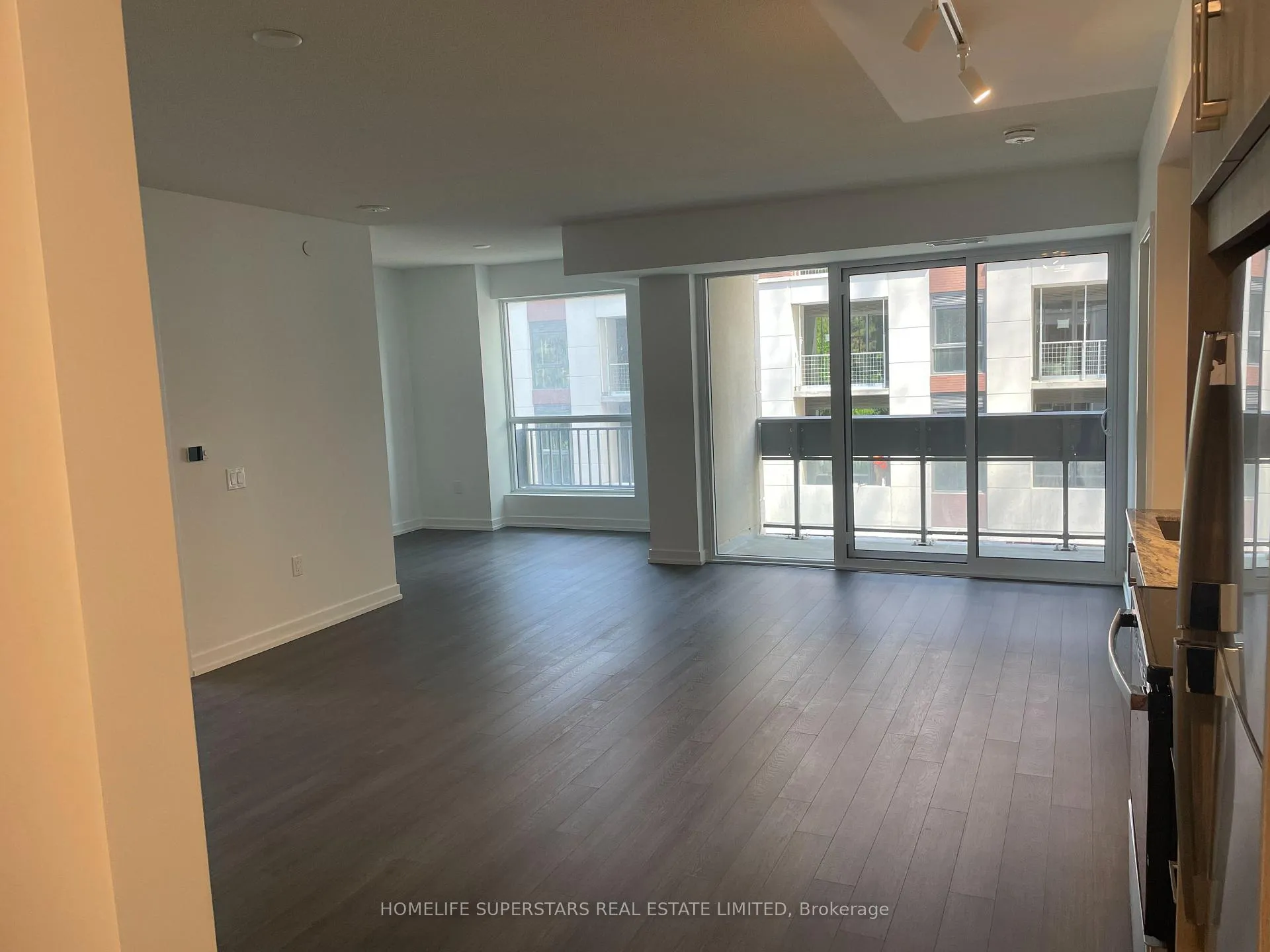 Photo 7 of Unit 315, 4010 Eglinton Avenue W, Etobicoke, Humber Heights — HOMEH
