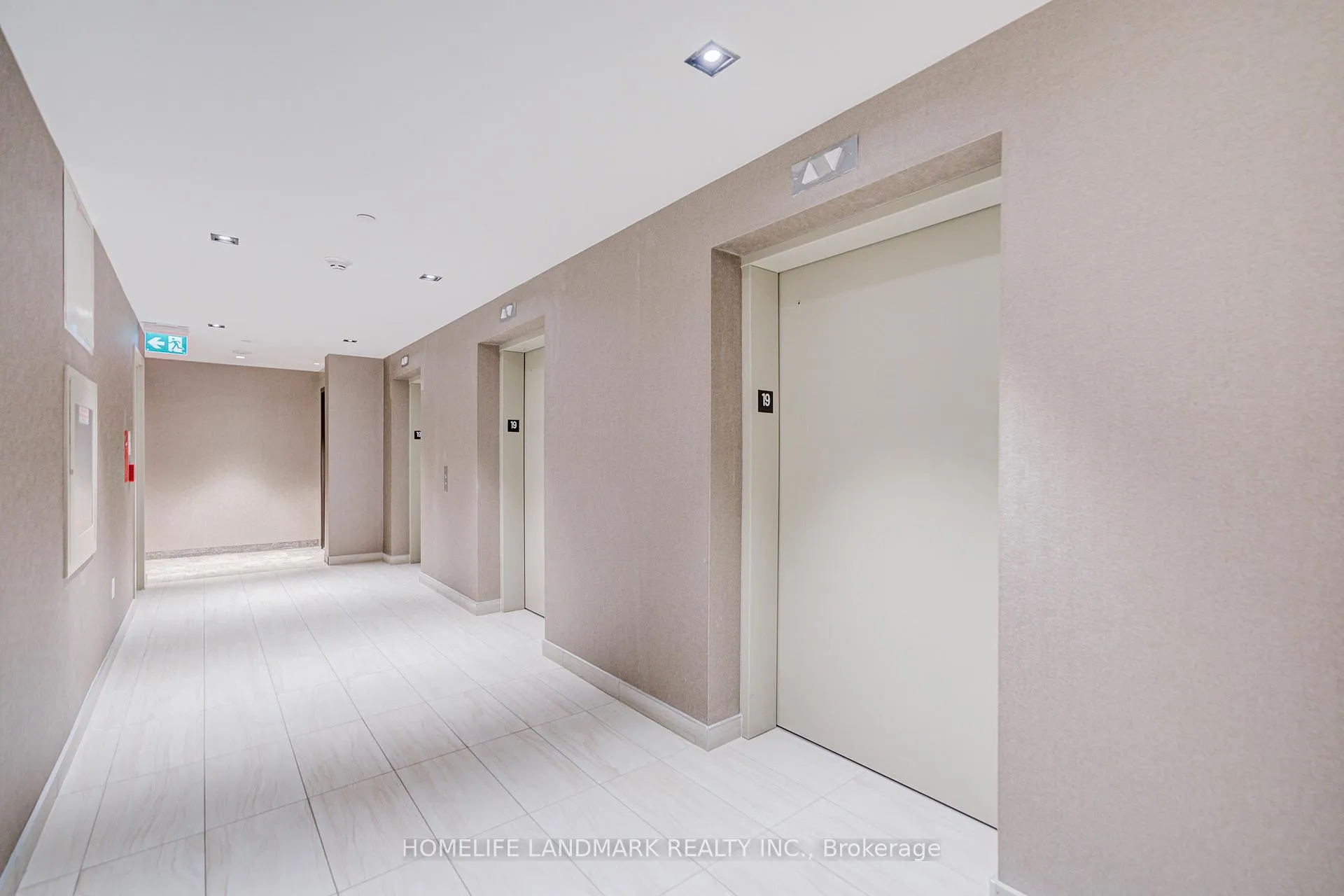 Photo 9 of Unit 1903, 38 Honeycrisp Crescent, Vaughan, Vaughan Corporate Centre — HOMEH
