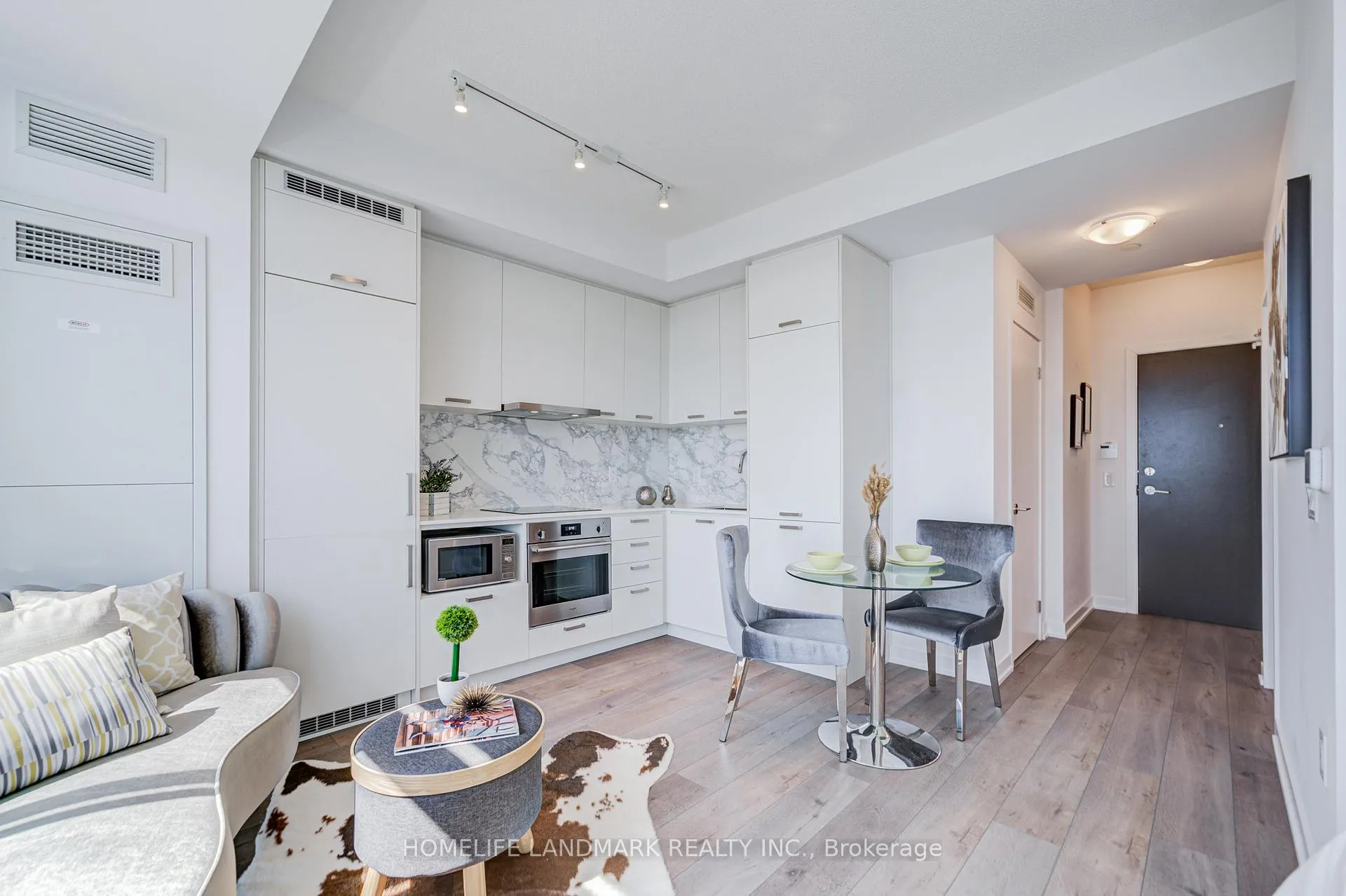 Photo 17 of Unit 1903, 38 Honeycrisp Crescent, Vaughan, Vaughan Corporate Centre — HOMEH