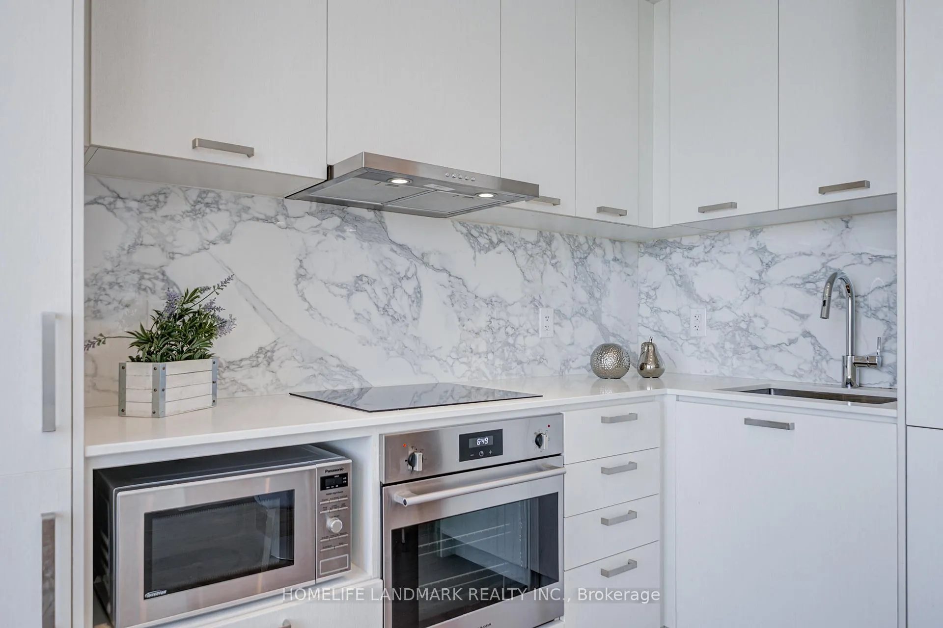 Photo 21 of Unit 1903, 38 Honeycrisp Crescent, Vaughan, Vaughan Corporate Centre — HOMEH