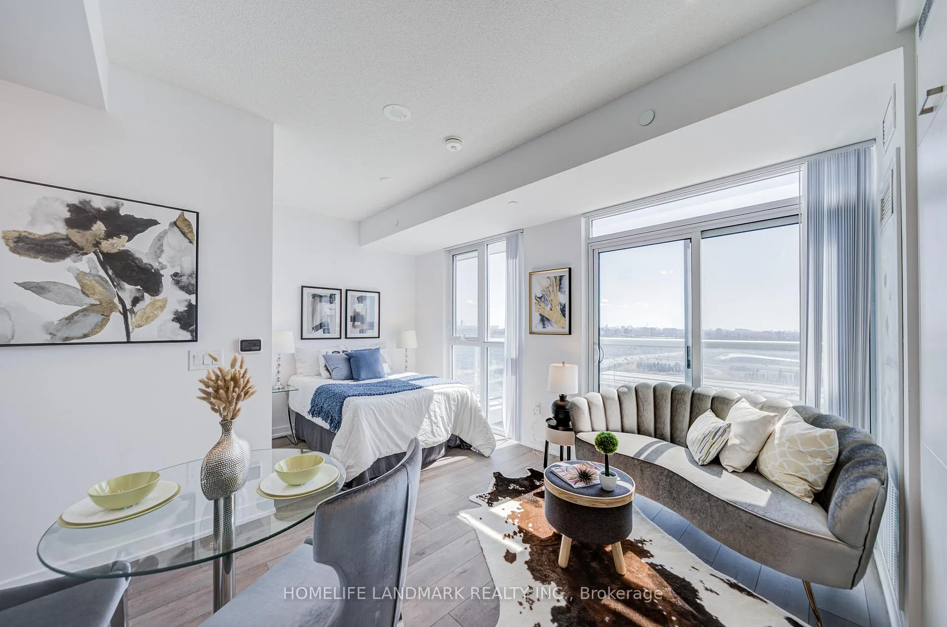 Photo 24 of Unit 1903, 38 Honeycrisp Crescent, Vaughan, Vaughan Corporate Centre — HOMEH